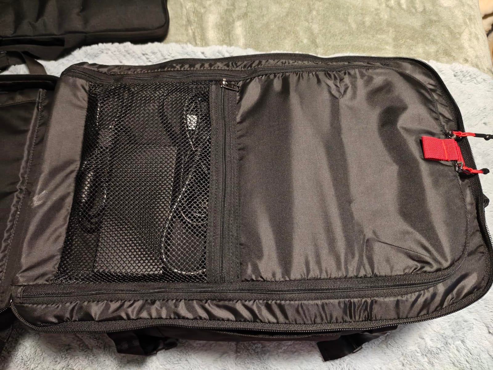 tomtoc Travel Backpack 40L, TSA Carry On Bag Flight Approved, PFAS Free customer photo 1