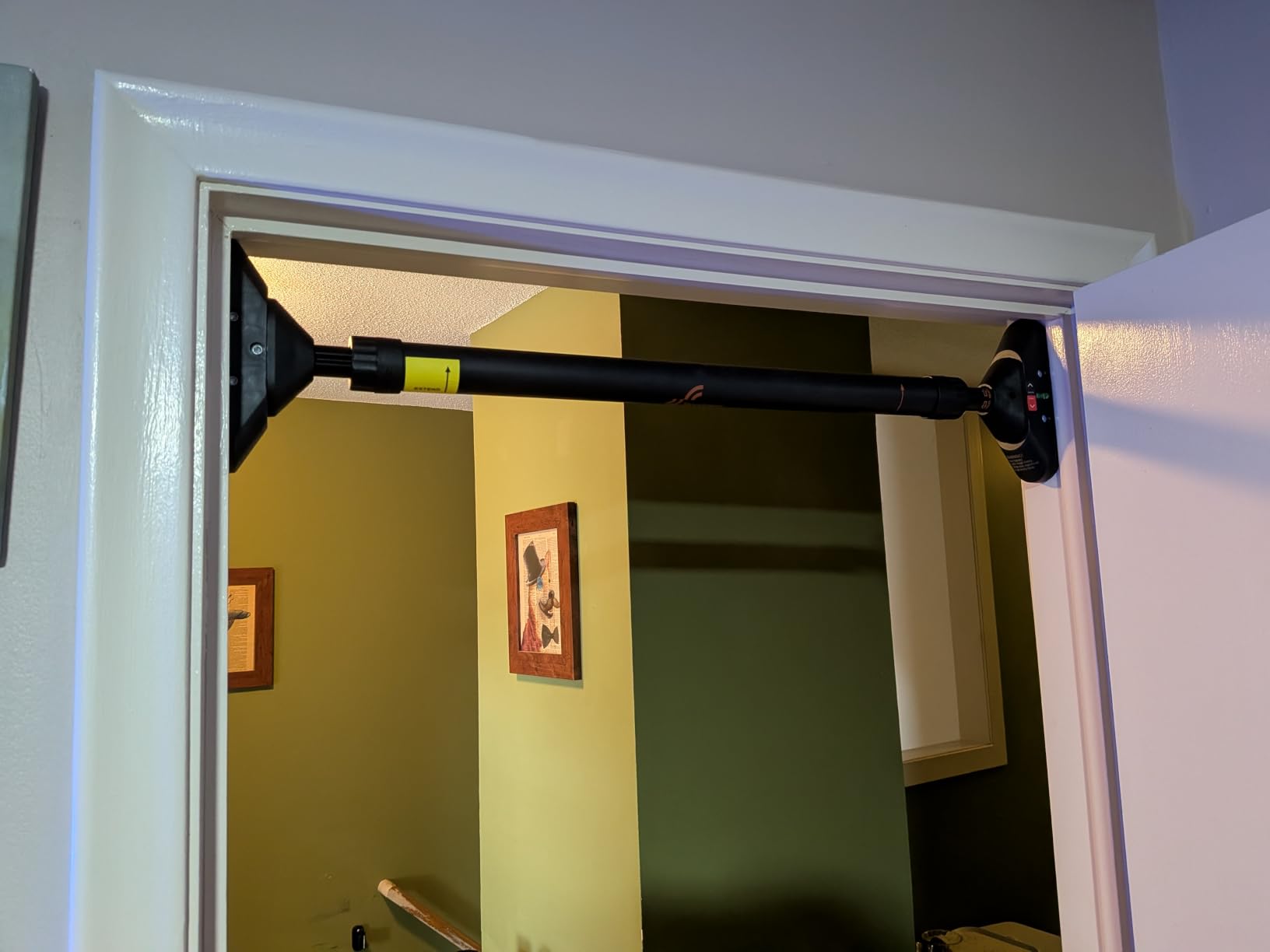 Sportneer Pull Up Bar for Doorway, No-Drill, 29.5-37 in, 440 lb | Adjustable, Secure Lock, Home Gym, Strength Training customer photo 1