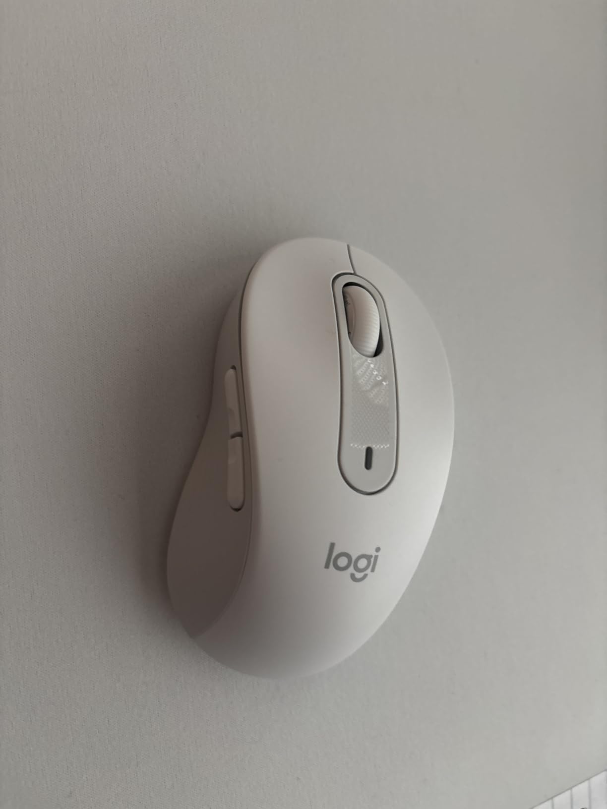 Logitech Signature M650 L Full Size Wireless Mouse Large Sized - Black customer photo 1