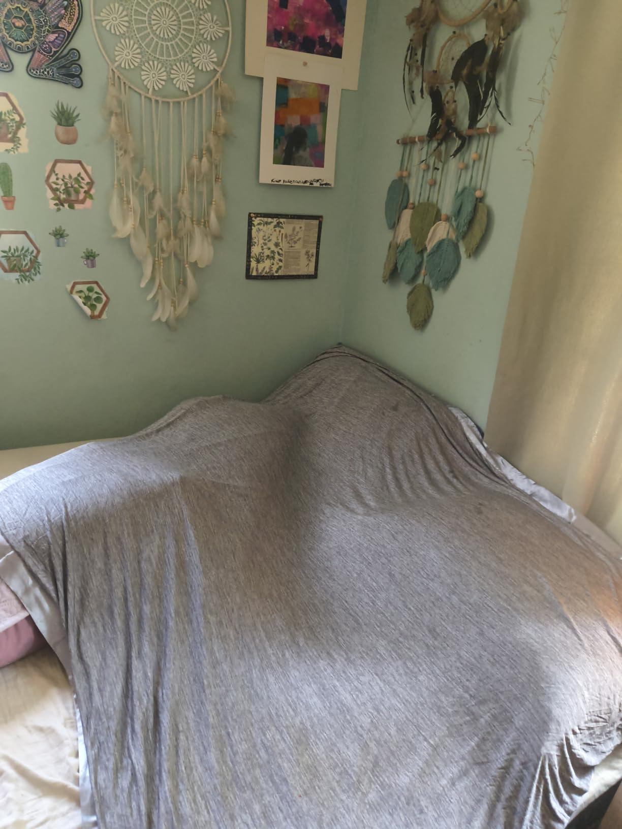 Everlasting Comfort Cooling Blanket for Hot Sleepers - Soft, Lightweight & Breathable Throw Blanket with Easy to Clean Material - Luxury Throws for Hot Flashes & Night Sweats (60