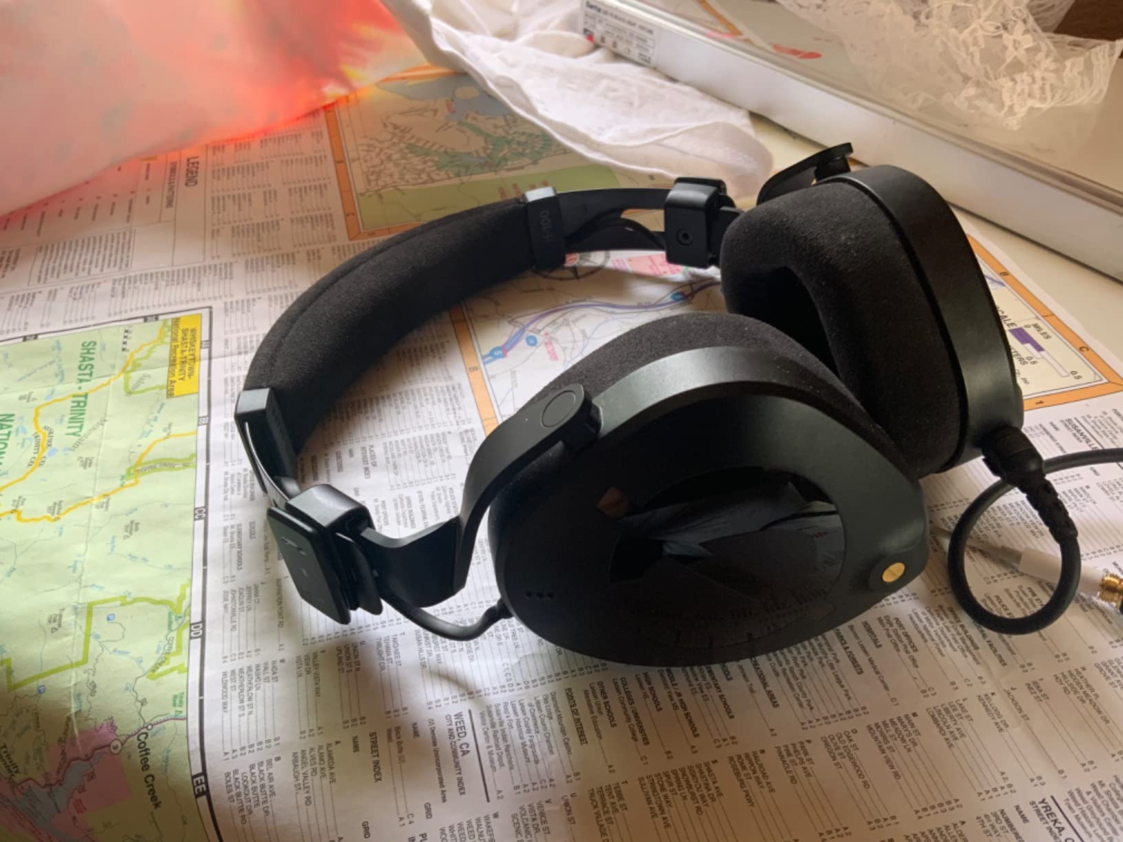 Rode NTH-100 Professional Over-Ear Headphones for Content Creation, Music Production, Mixing and Audio Editing, Podcasting customer photo 2