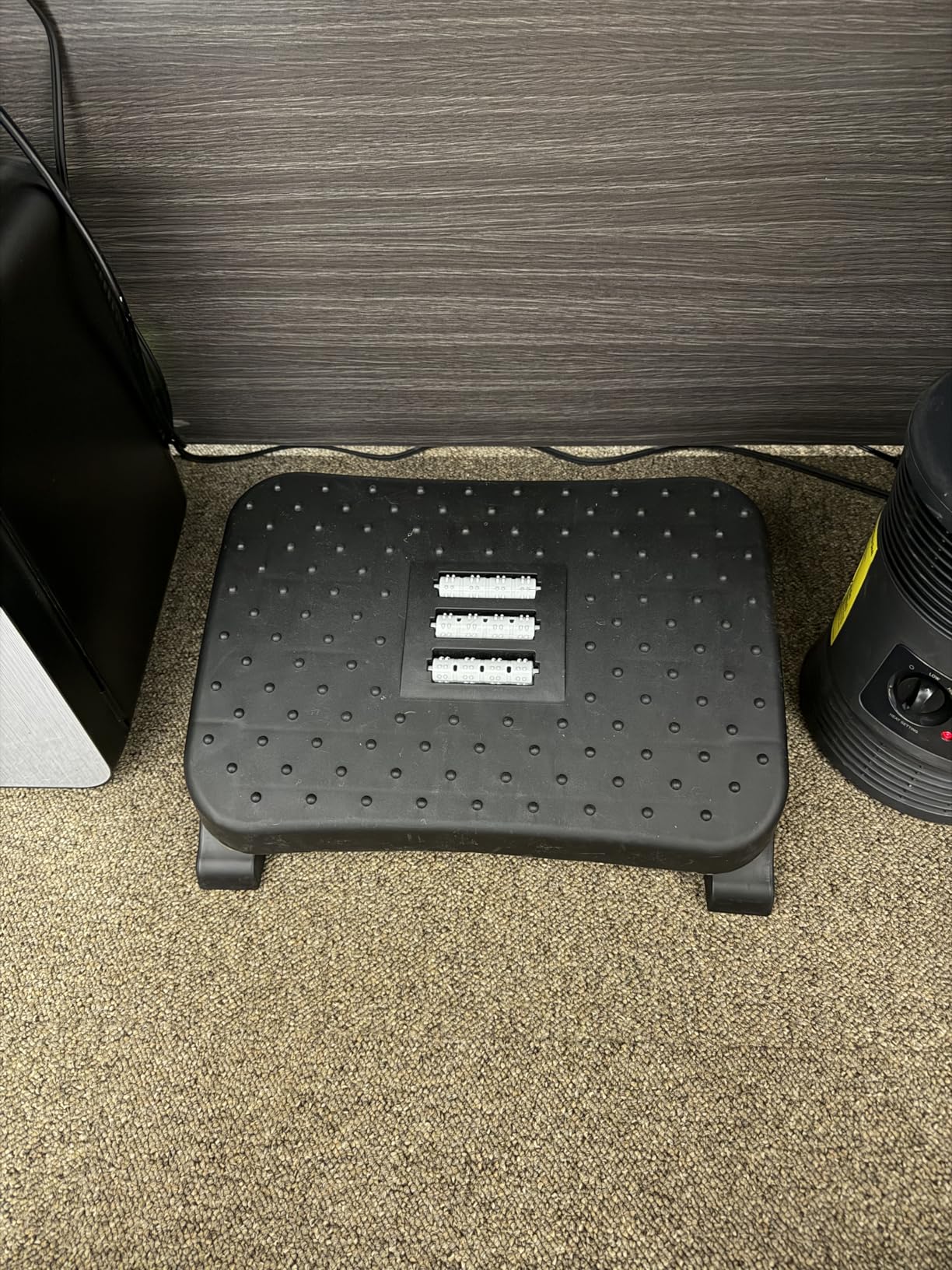 Scalebeard Under Desk Footrest, Ergonomic Foot Stool with Massage Rollers Max-Load 120Lbs Desk Leg Rest Pain Relief for Home Office Work customer photo 2