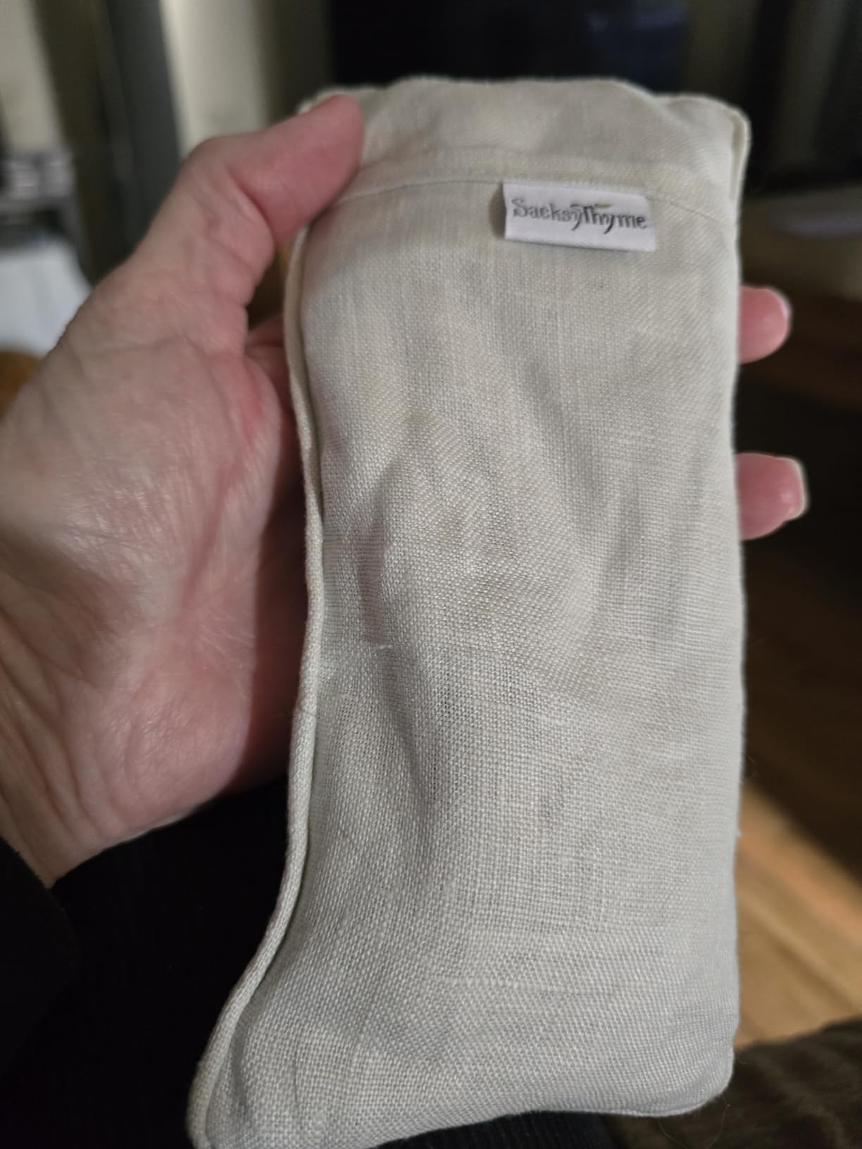Organic Linen Eye Pillow - Lavender & Flaxseed for Relaxation, Yoga, Stress Relief - Microwavable Heating Pad & Cool Compress - Made in USA - Gifts for Meditation customer photo 1