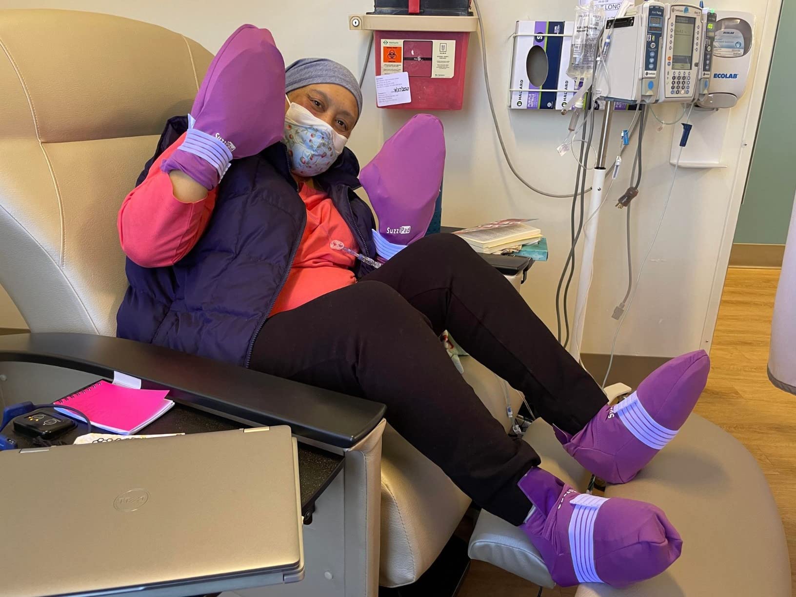 SuzziPad Cold Socks & Hands Ice Pack for Chemo Must Haves, Purple, S/M | Removable Gel Packs, Adjustable Straps, Dual-Layer Gloves & Foot Ice Pack Wraps For Chemo, Arthritis & Neuropathy Relief customer photo 2