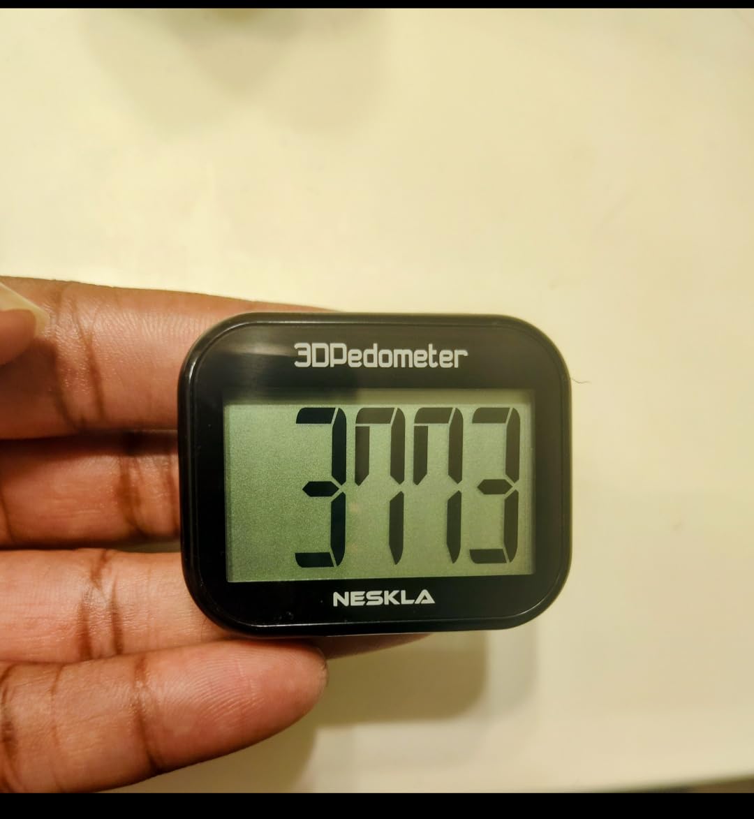 3D Pedometer, Simple Step Counter with Large LCD Display, No App or Charging Needed customer photo 1
