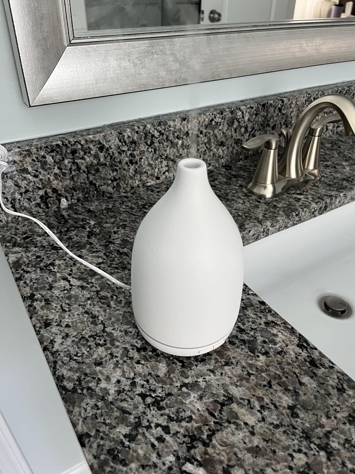 InnoGear 150ml Ceramic Essential Oil Diffuser, Diffusers for Home, Yellow | Ceramic Stone Cover, Cool Mist Humidifier, Aromatherapy, 7 Colors Light, Up to 10hrs, Large Room, Ultrasonic, Quiet, Auto Off customer photo 1