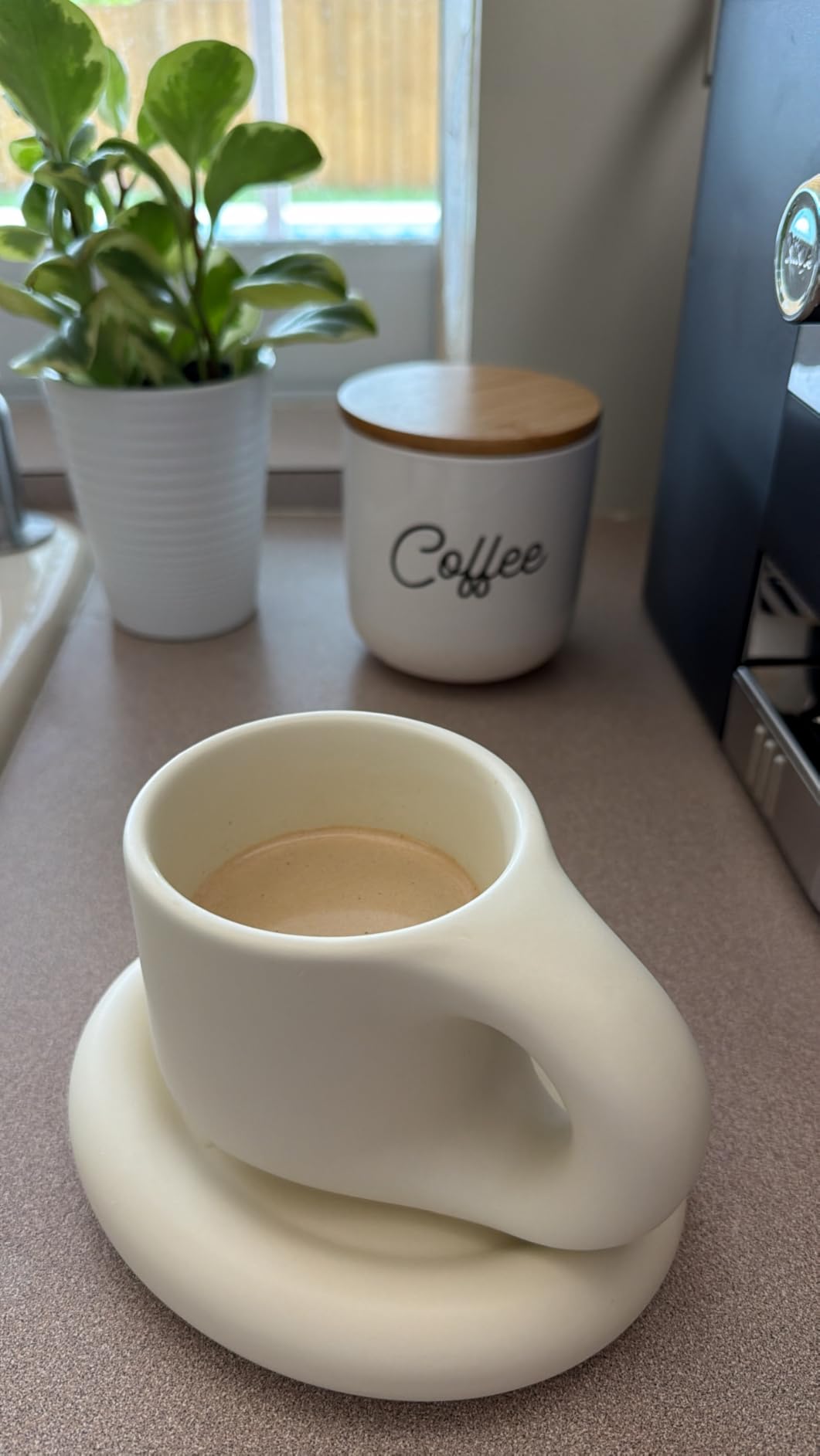 WENSHUO Ceramic Coffee Mug with Saucer, Cute Chubby Cup, 9 oz customer photo 1