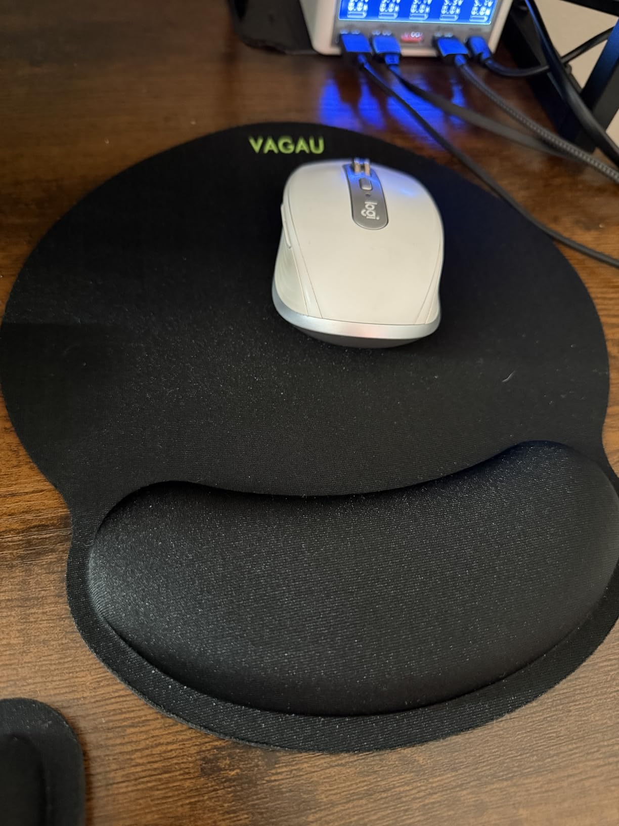 VAGAU Premium Keyboard Wrist Rest and Mouse Pad Wrist Support for 2 Pack | Ergonomic Memory Foam Set for Office, Laptop, Mac, Computer and Gaming, Comfortable Typing & Wrist Pain Relief customer photo 1