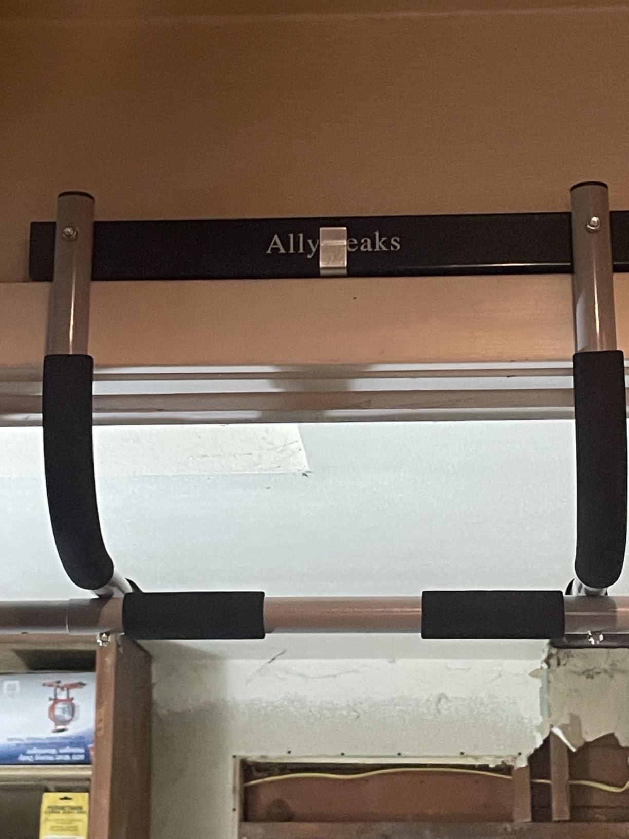 Ally Peaks Pull Up Bar for Doorway, Multiple Levels Width Adjustable Pull Up Bar, Indoor Chin-Up Bar Workout Bar, USA Original Patent customer photo 2