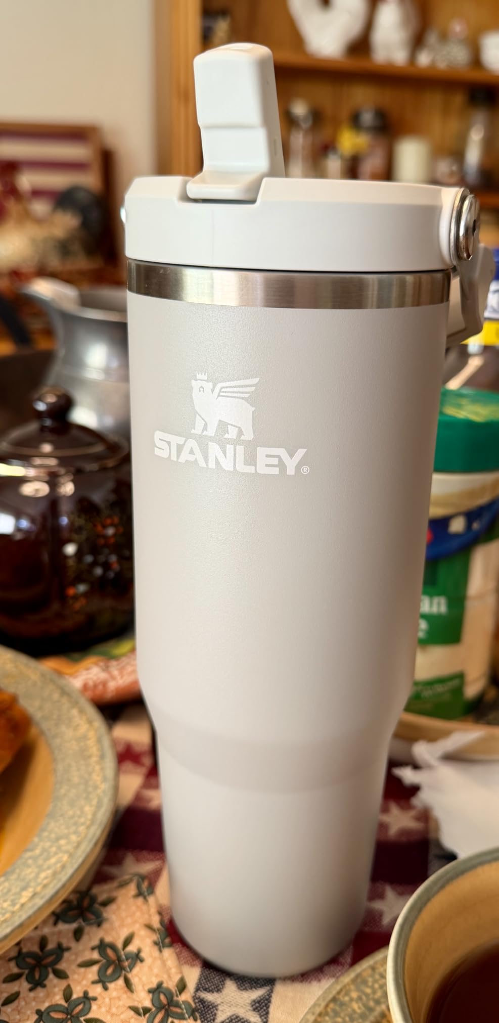 STANLEY IceFlow Flip Straw Tumbler with Handle 30 oz | Twist On Lid and Flip Up Straw | Leak Resistant Water Bottle | Insulated Stainless Steel | BPA-Free | Rose Quartz 1.0 customer photo 1