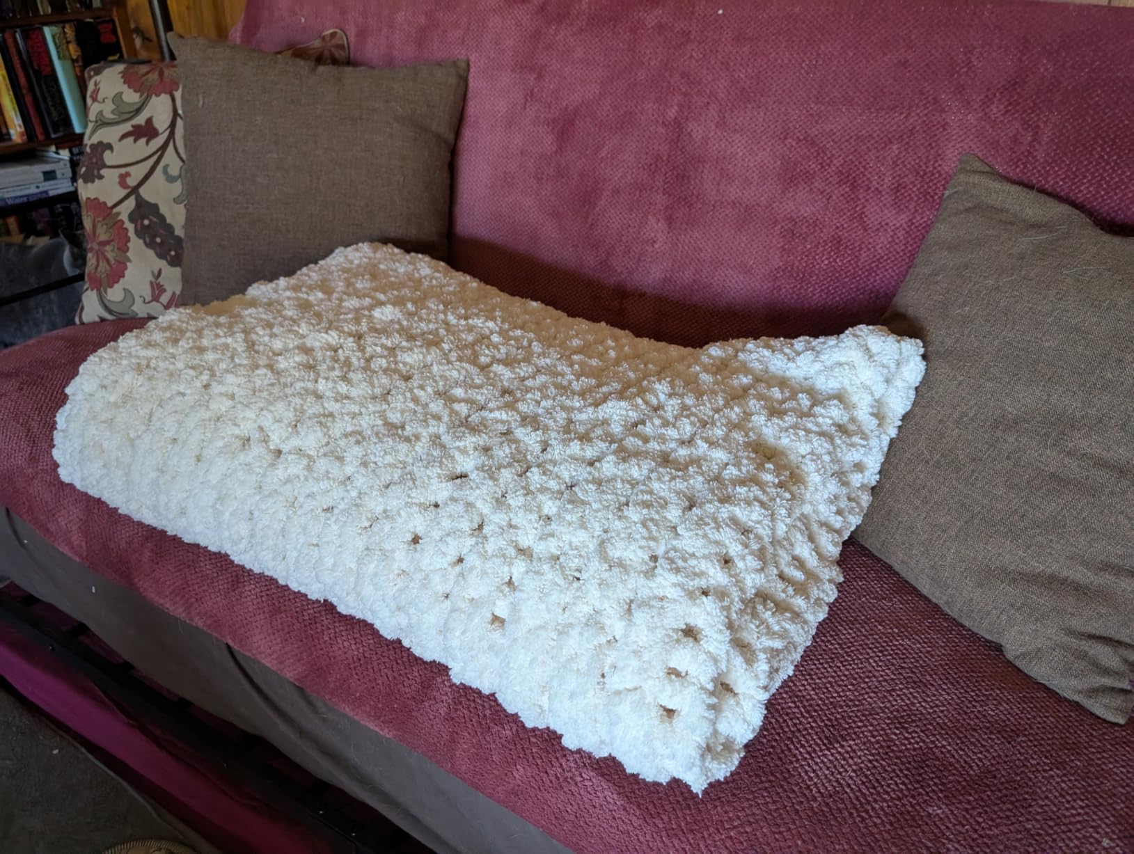 L'AGRATY Chunky Knit Throw Blanket for Couch, 50'' x 60'' Knit Throw, Ivory | Handmade Chenille Crochet Blanket for Sofa Bed, Thick Cable Knitted Blankets for Room Home Decor, Birthday Gift for Women Mom customer photo 1