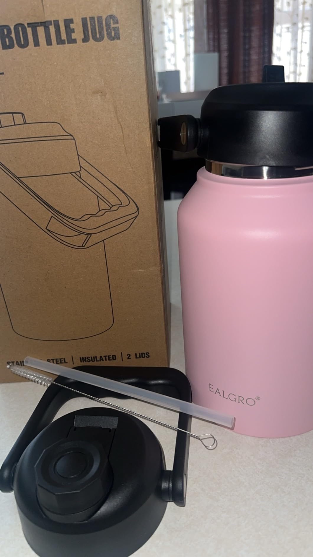 EALGRO Half Gallon Insulated Water Bottle Jug with Straw, 64 oz Large Stainless Steel Sports Metal Water Flask with Handle, Thermal Water Cup Mug with 2 Lids, Black customer photo 1