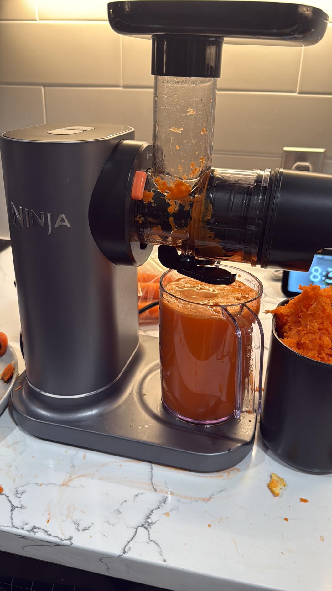 Ninja NeverClog Cold Press Juicer | Powerful Electric Slow Masticating Juicer with Pulp Control | XL Capacity | 24 oz. Juice Jug & 36 oz. Pulp Container | Dishwasher Safe | Charcoal | 150W | JC151 customer photo 2