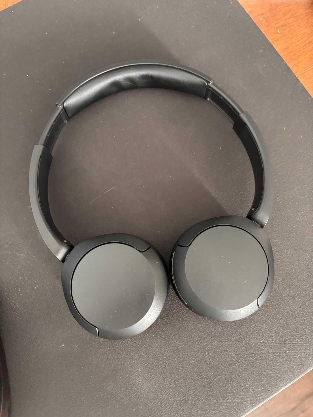 Sony WH-CH520 Wireless Headphones Bluetooth On-Ear Headset with Microphone and up to 50 Hours Battery Life with Quick Charging, Black | Up to 50-Hour Music Playback, USB-C Quick Charge, Bluetooth 5.2, Aac, Built-in Microphone for Calls customer photo 2