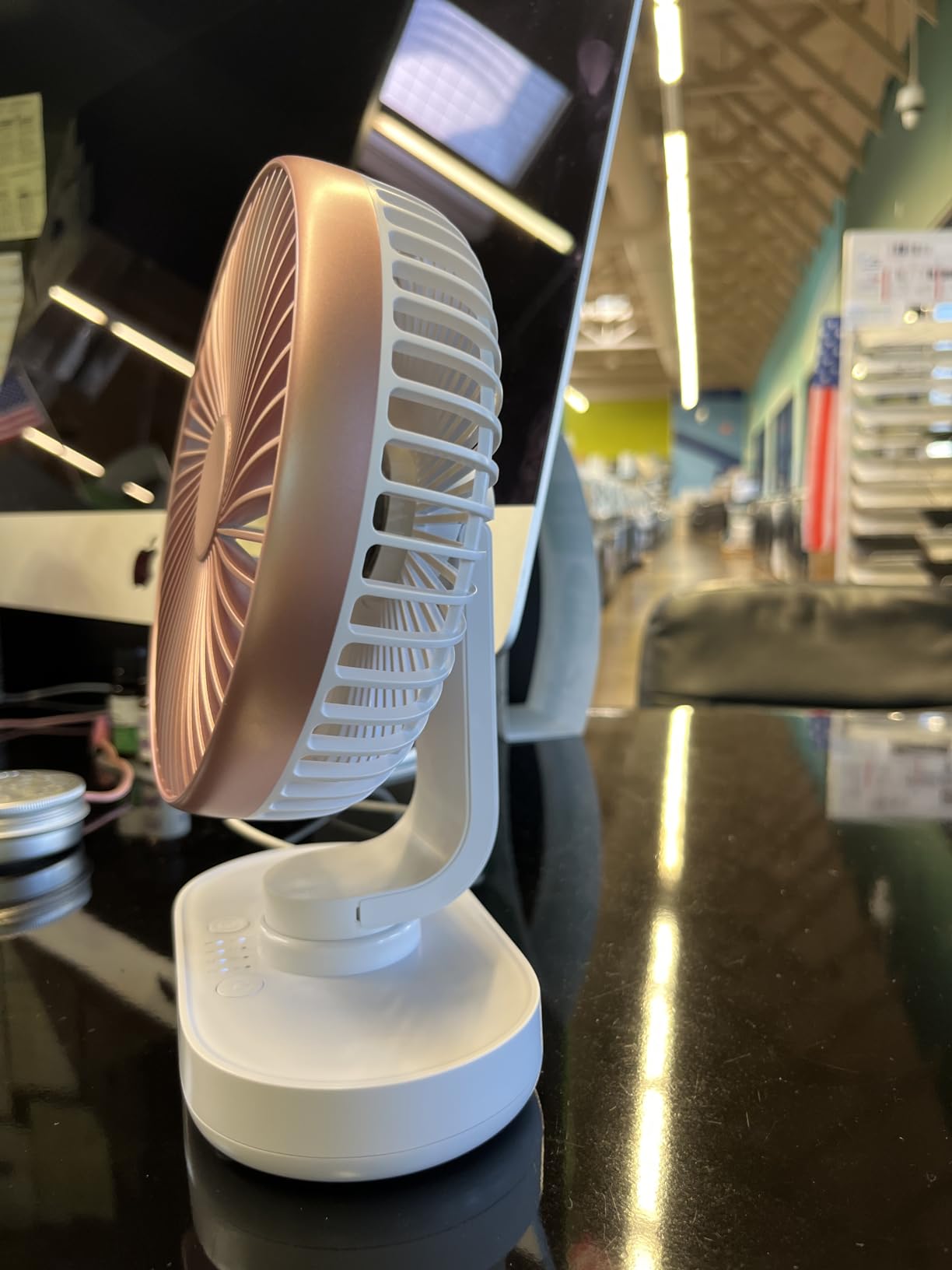 Small Oscillating Fan for Bedroom, 4000mAh Battery Powered Rechargeable Fan, 90° Vertical Manual and 120° Oscillating Desk Fan, 4 Speeds Air Circulator Fans, Quiet Table Fans for Home Office Travel customer photo 2