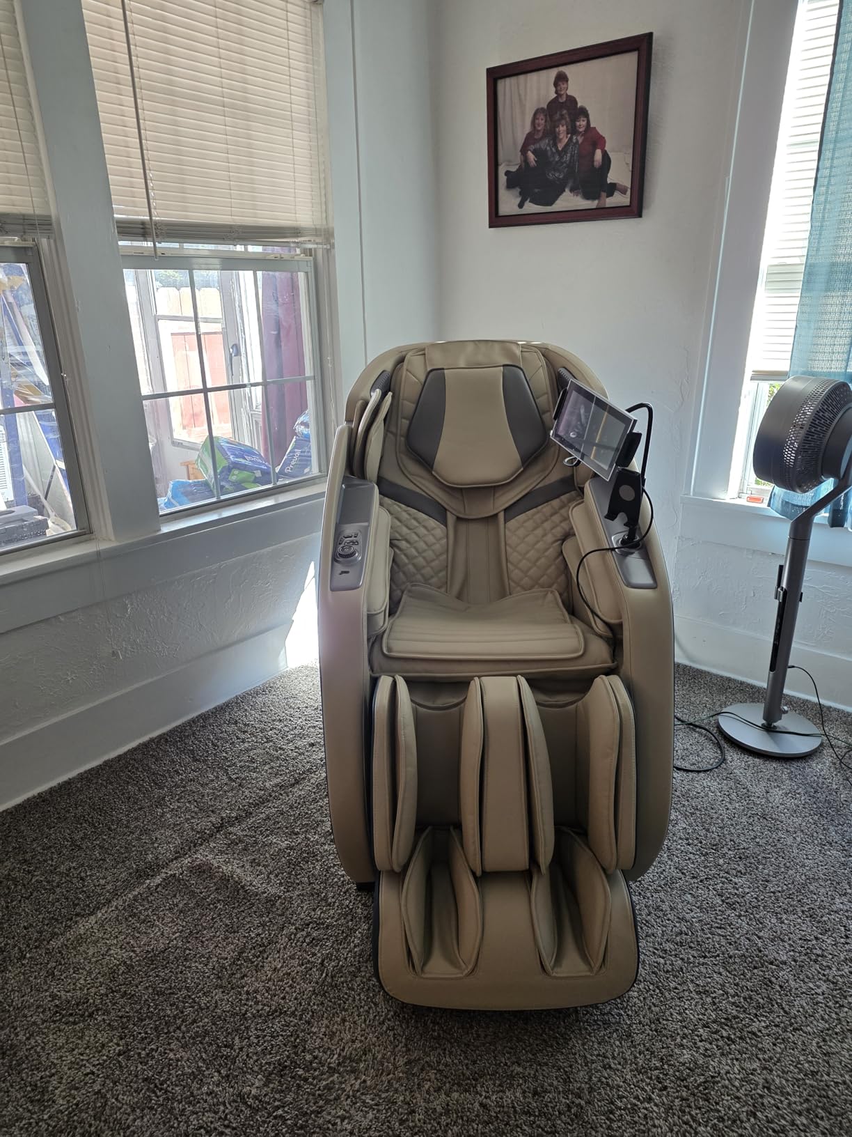 HealthRelife 4D Massage Chair Full Body Zero Gravity Recliner - 55 SL-Track, 15 Auto Modes, 11 Massage Technique, 40 Airbags Massage, with Yoga Stretch, APP Control, Shiatsu Foot Massage (Black) customer photo 2