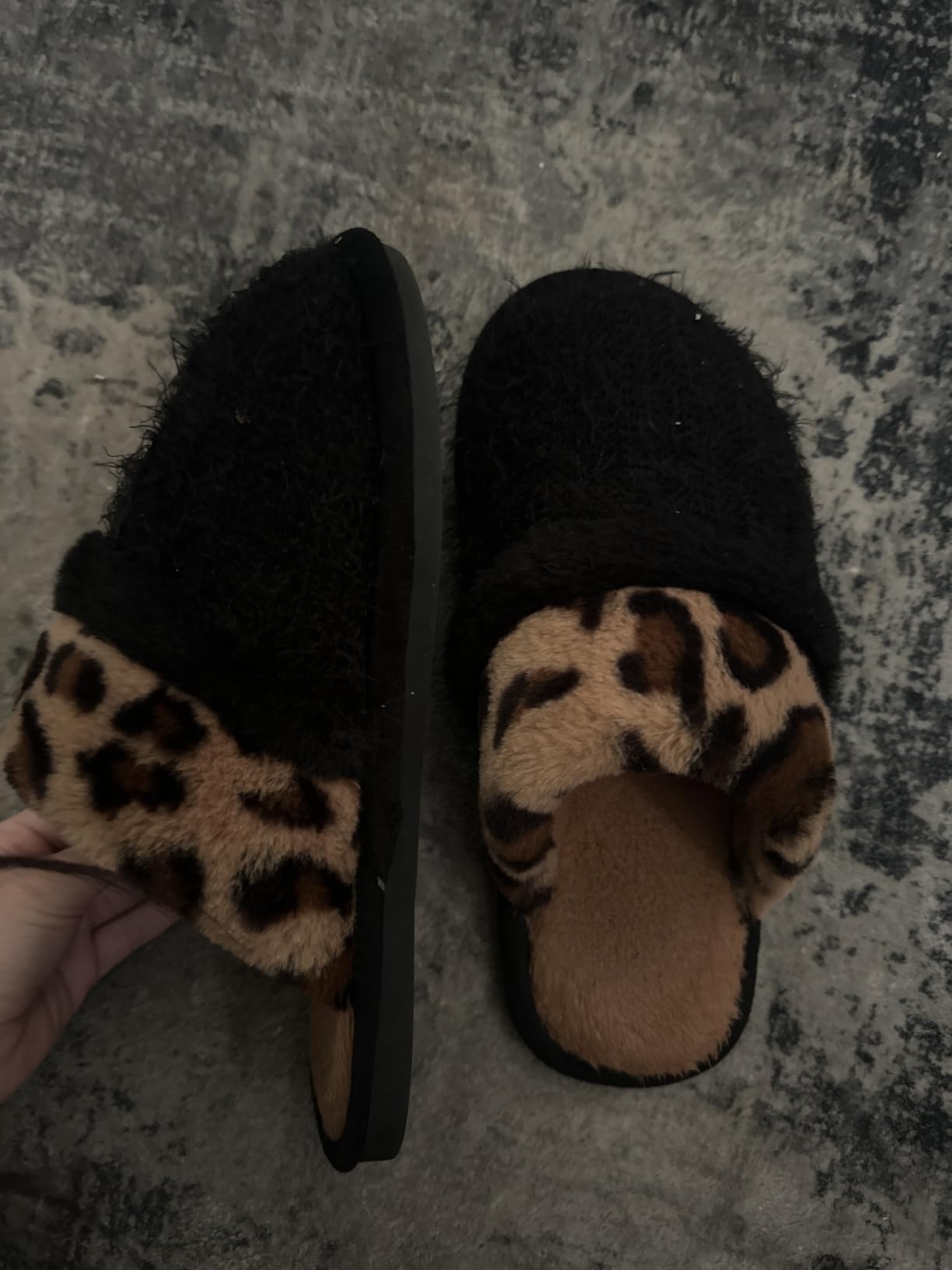 GOEWY Cozy Slippers for Women Indoor Outdoor House Shoes with Memory Foam - Anti-Skid Sole, Fuzzy Soft Faux Fur, Warm Lining, Slip On, Lightweight, Closed Toe, Machine Washable, Gifts for Women Mom Ladies customer photo 1