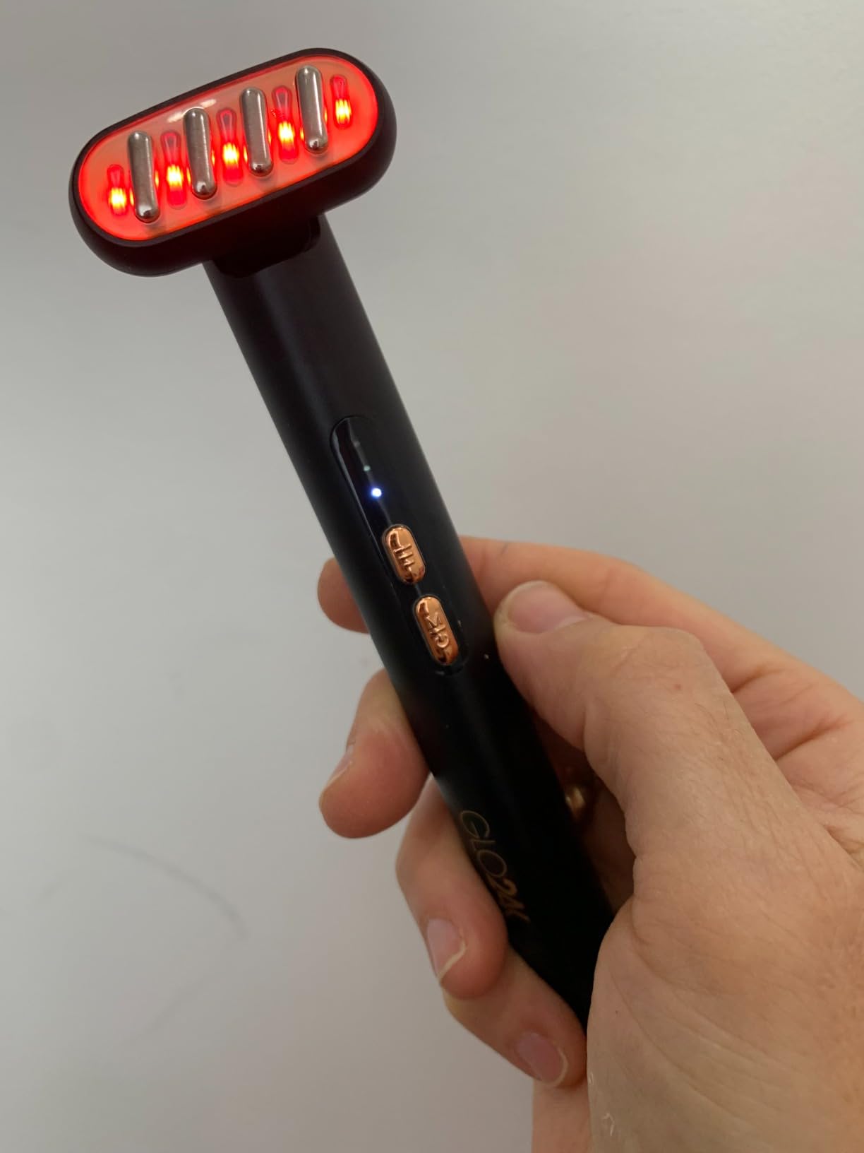 GLO24K 6-in-1 LED Beauty Wand for Face, Neck and Eye Area - Red & Blue LED Facial Wand with Gentle Warming, Vibration, Microcurrent Mode and 3 Intensity Levels customer photo 2