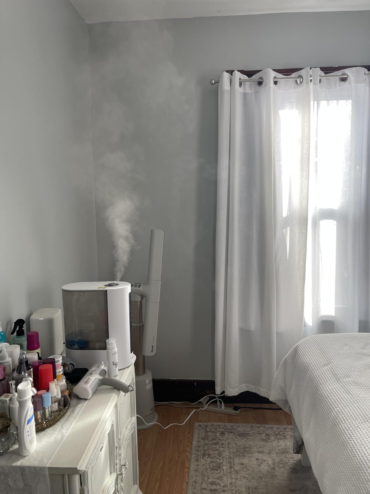 DREO 6L Smart Humidifiers for Bedroom, Warm & Cool Mist for Large Room | 60-Hour Quiet Runtime, 500ML/H Output, Smart Humidity Sensor, Indicator Light, App Control, Works with Alexa & Google, Silver customer photo 1