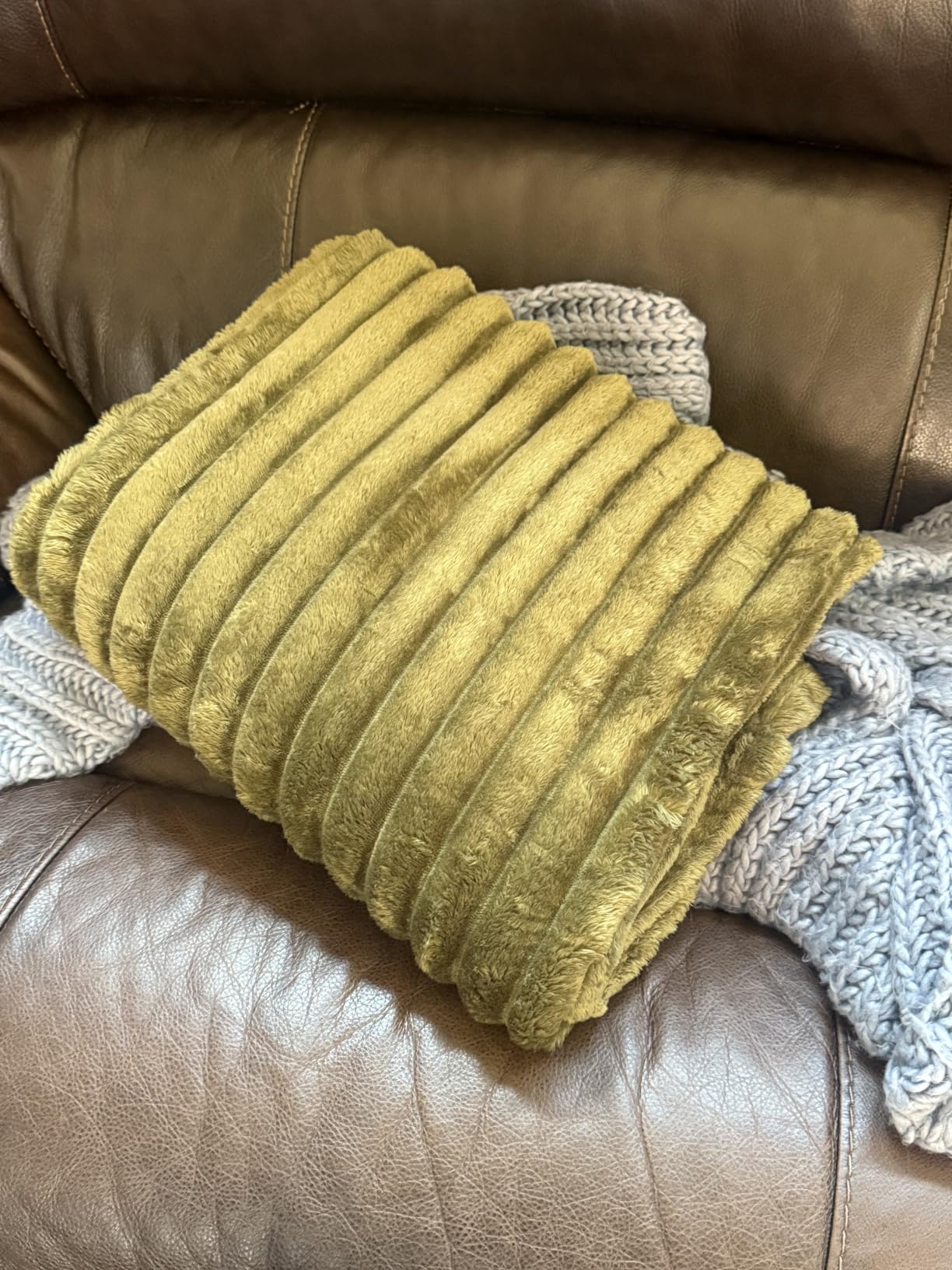 Bedsure Soft Cozy Throw Blanket for Couch Decor Gift Off White 50