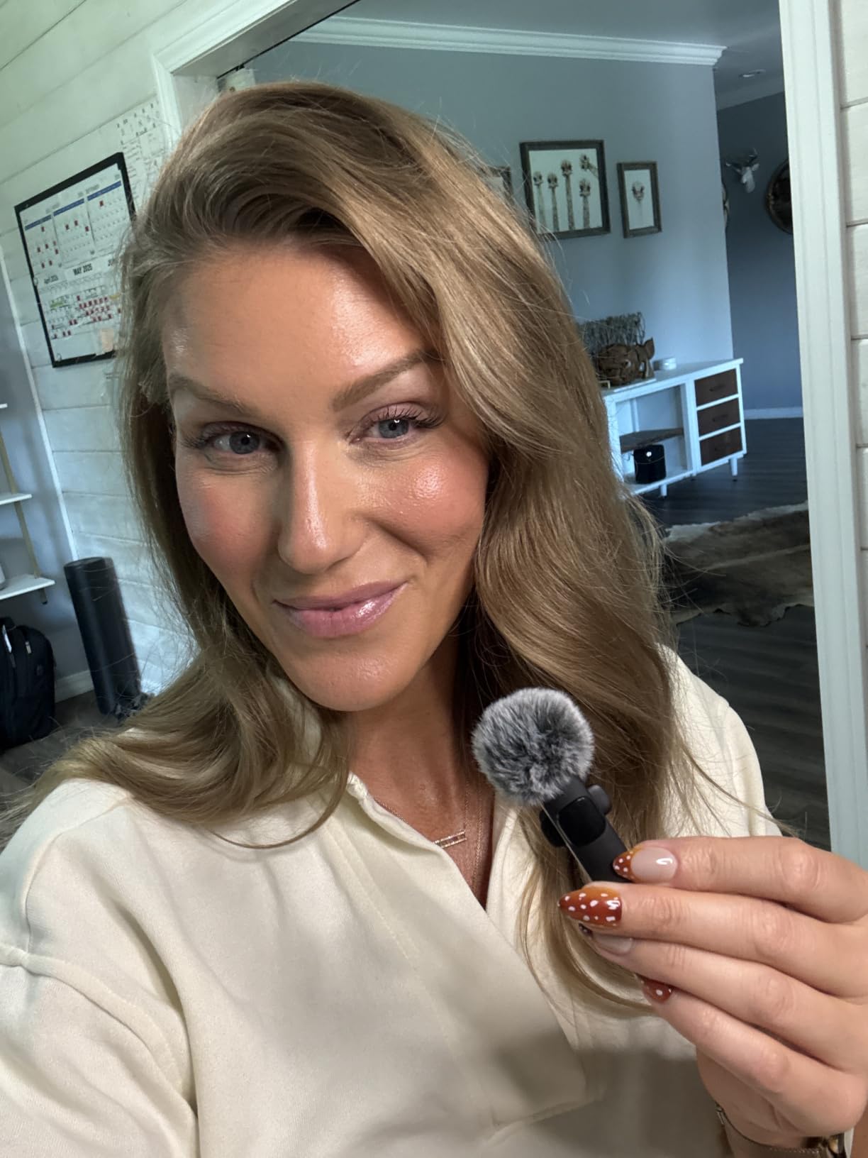 Mini Mic Pro (Latest Model - #1 Microphone for iPhone & Android, Wireless Mini Microphone, Clear Voice, Noise Cancelling, Lavalier Mic for TikTok, YouTube & Interviews) customer photo 1