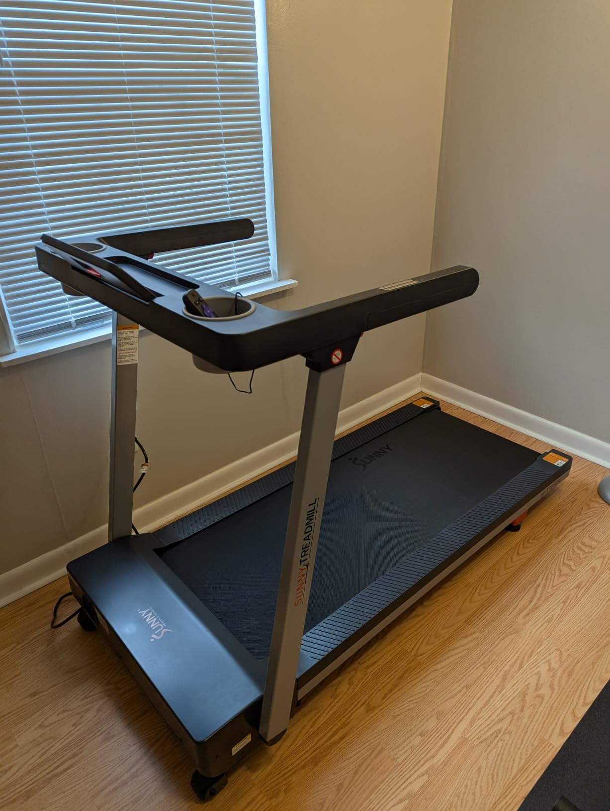 Sunny Health & Fitness Fully Assembled Auto Incline Treadmill for Home Gym customer photo 1