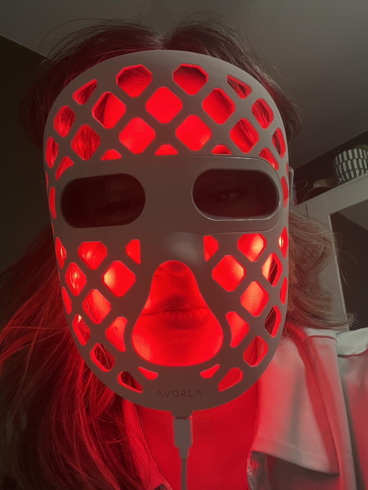 Avorla Beauty LED mask - Red Light & Infrared Light Therapy Face Mask for Wrinkles - Blue Light for Acne - Multi-wavelength for Skincare - Rechargeable for Home Use and Travel customer photo 1