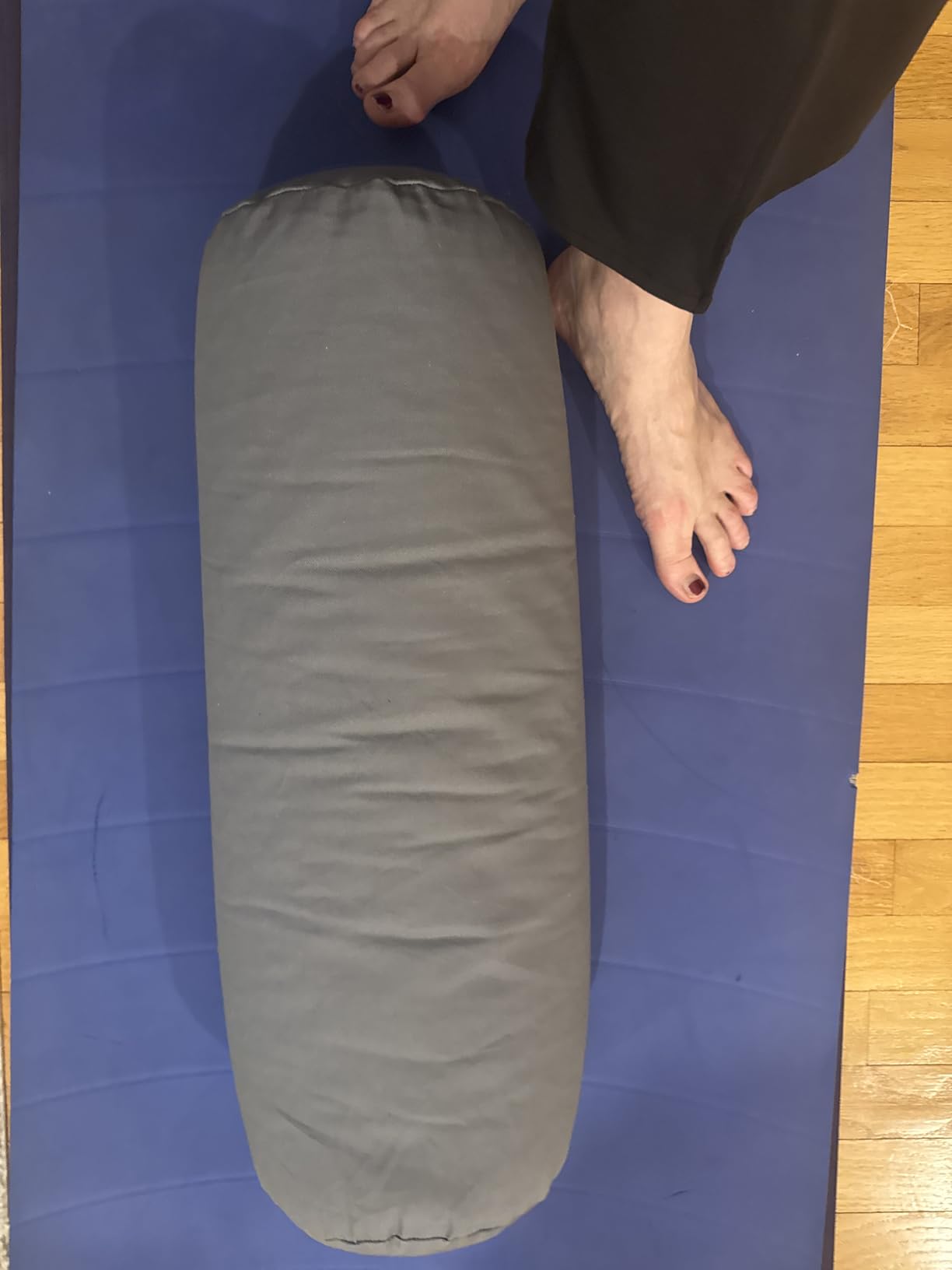 Organic Buckwheat Bolster(24X9 in) Yoga Bolster Supportive Yoga Cushion for Restorative Yoga Accessories Meditation Pillow Reading Pillow Floor Pillow Large Round Cylinder customer photo 2