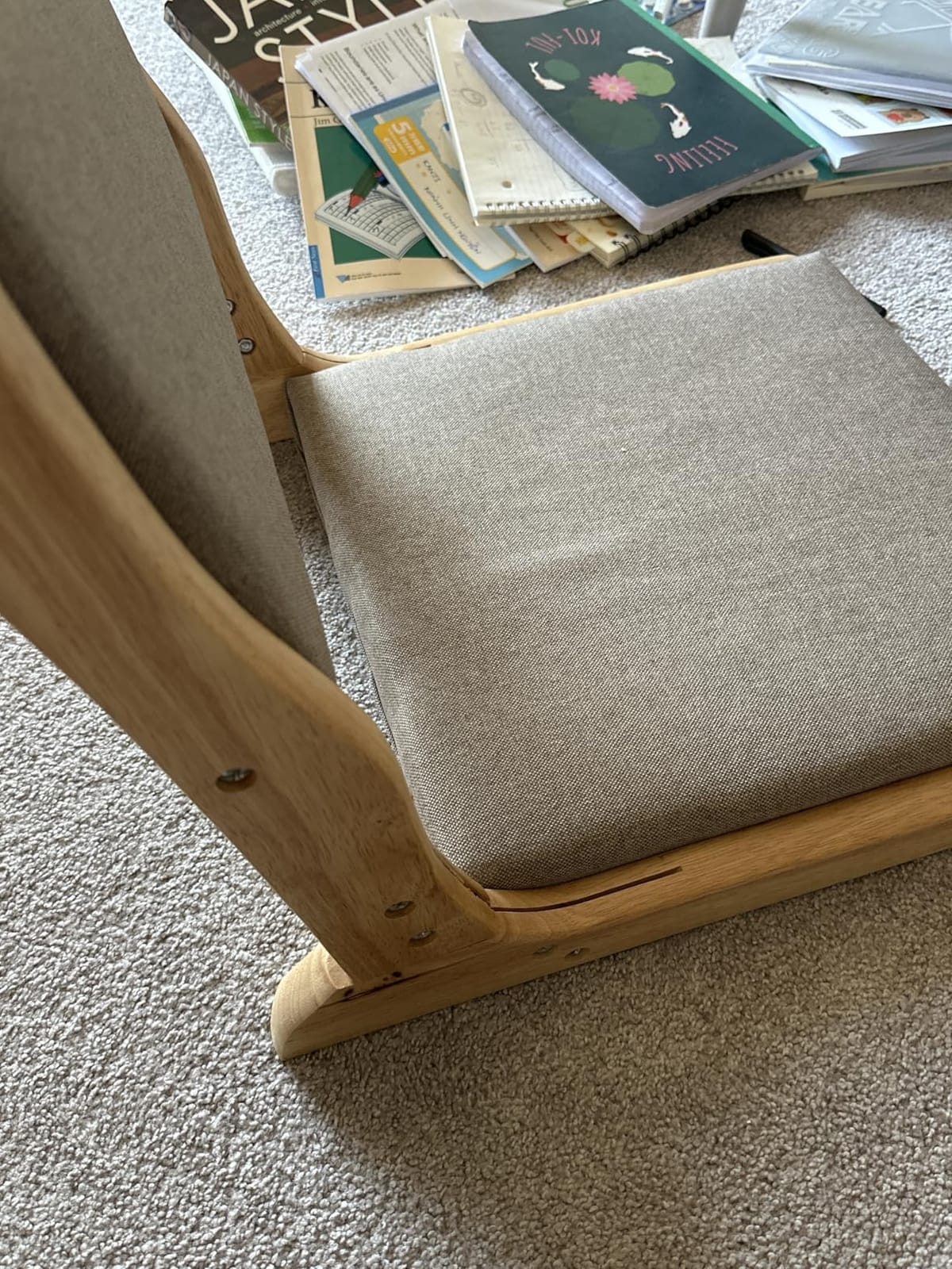 Tiita Tatami Foldable Meditation Floor Chair, Folding Floor Chairs Seat, Portable Japanese Legless Chair, Lazy Sofa for Bay Window Reading, Back Rest Chairs with Cushion, Wood Grey customer photo 2