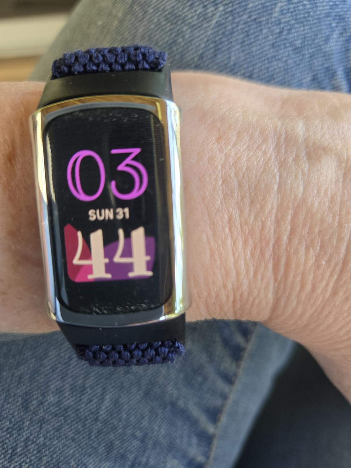 Fitbit Charge 6 Fitness Tracker with Heart Rate, GPS, Obsidian customer photo 2