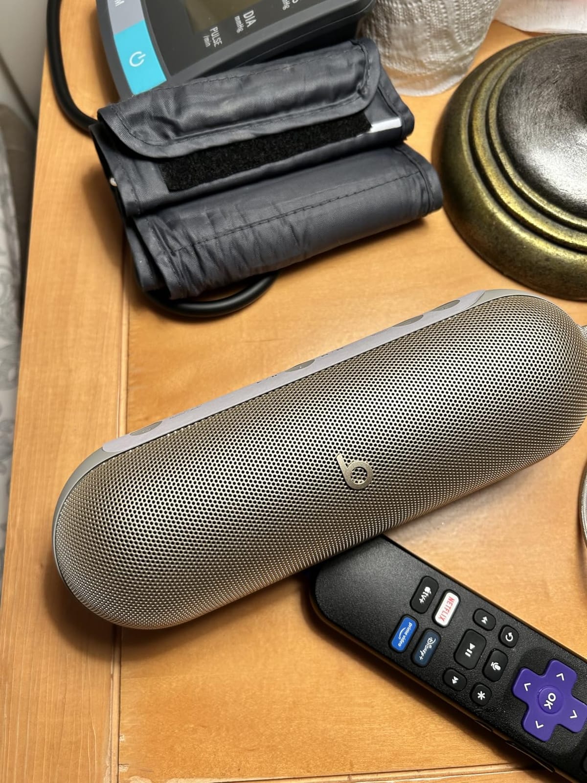 Beats Pill - Portable Bluetooth Speaker - Up to 24H Battery Life, Water Resistant, Bluetooth, Apple & Android Compatible, Seriously Loud Sound for Home, Outdoor and Travel - Champagne Gold customer photo 1