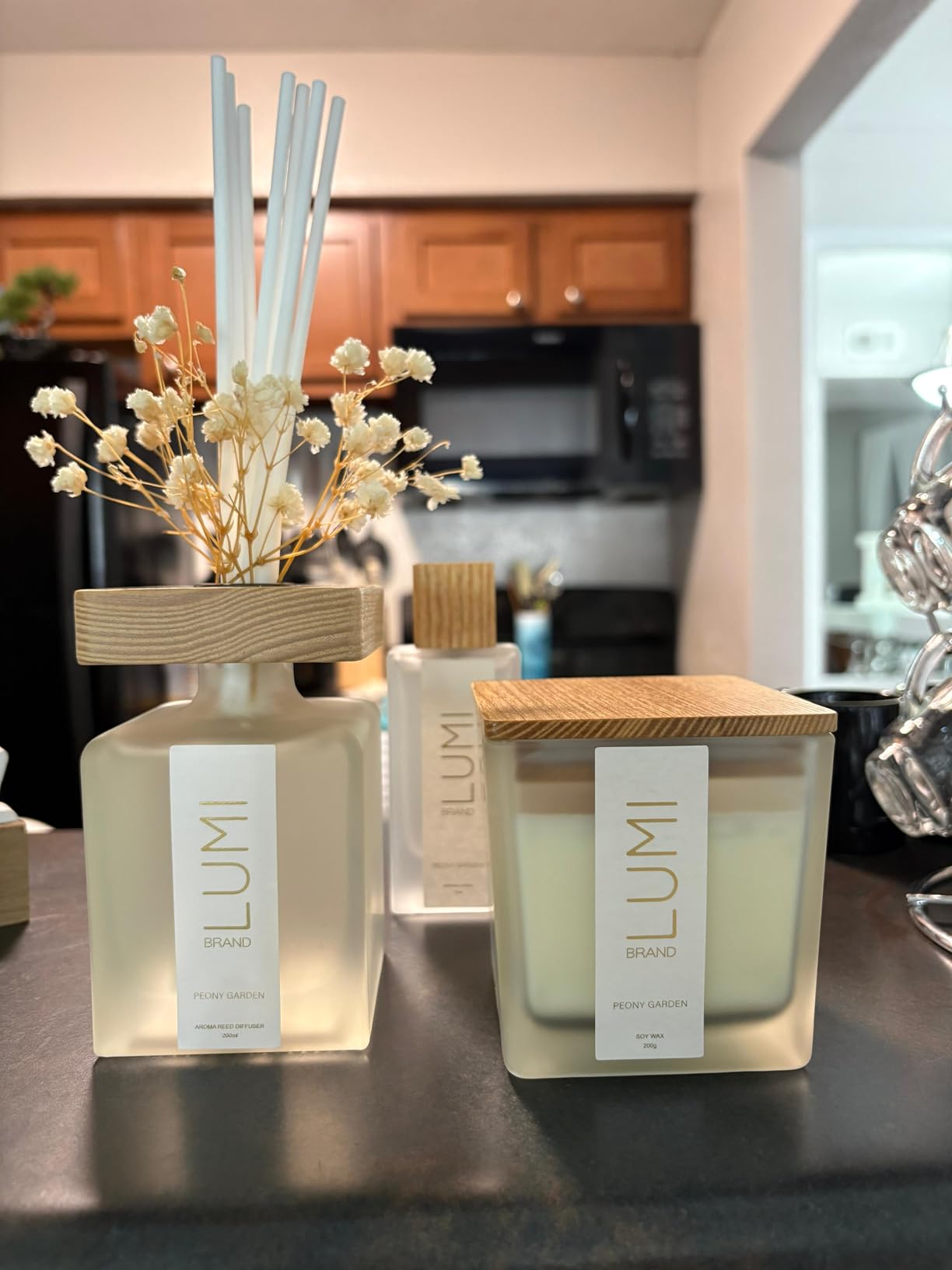 Luxury Aroma Gift Set | Peony Garden Scent - Reed Diffuser, Wood Wick Soy Candle, Room Spray customer photo 2