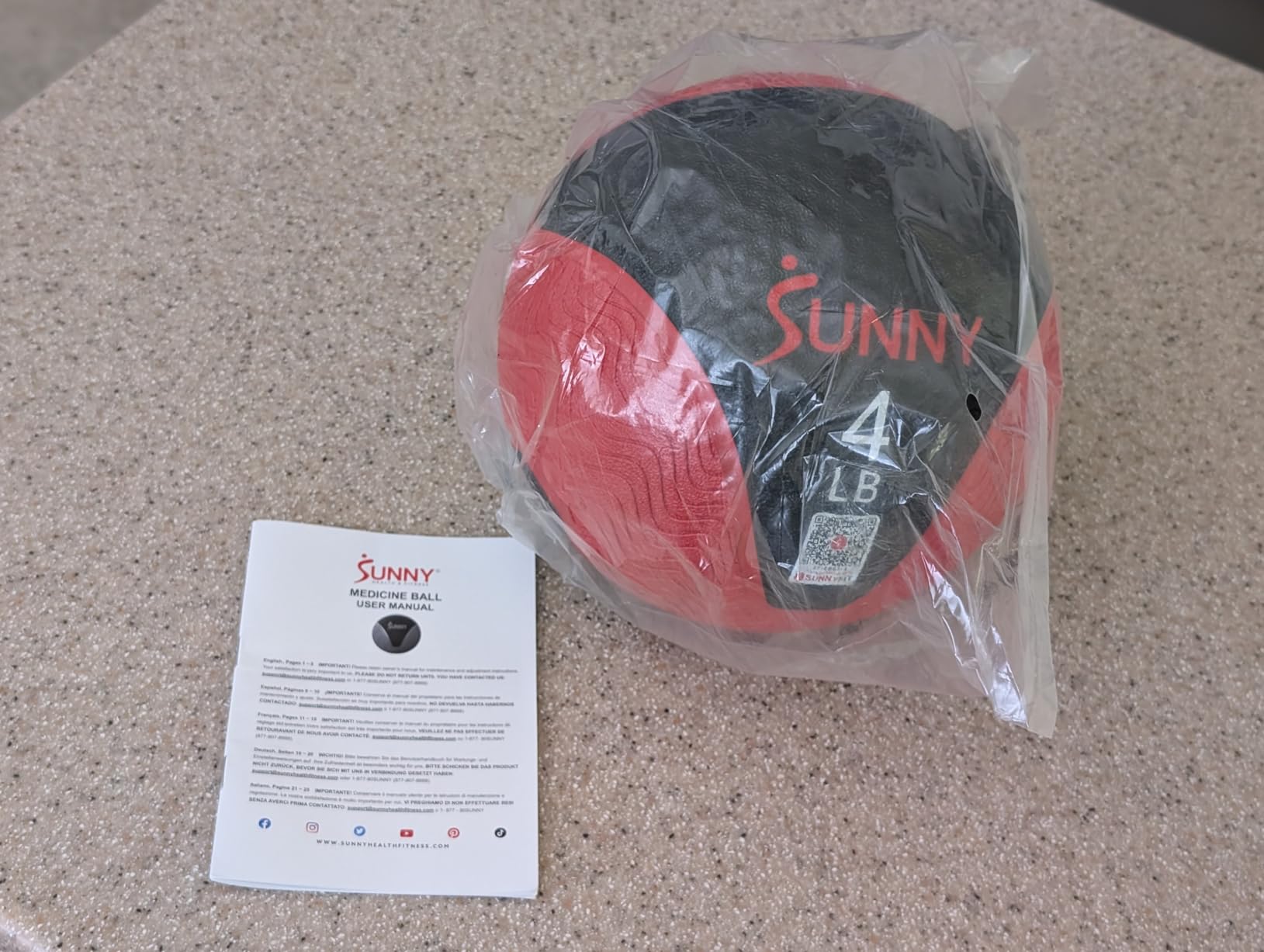 Sunny Health & Fitness Medicine Ball with Premium Dual Textured Grip | 4-30LB Weighted Rubber Medicine Ball, Bouncing Wall Ball, Slam Ball Workouts, Throws Squats Core Strength Training customer photo 1