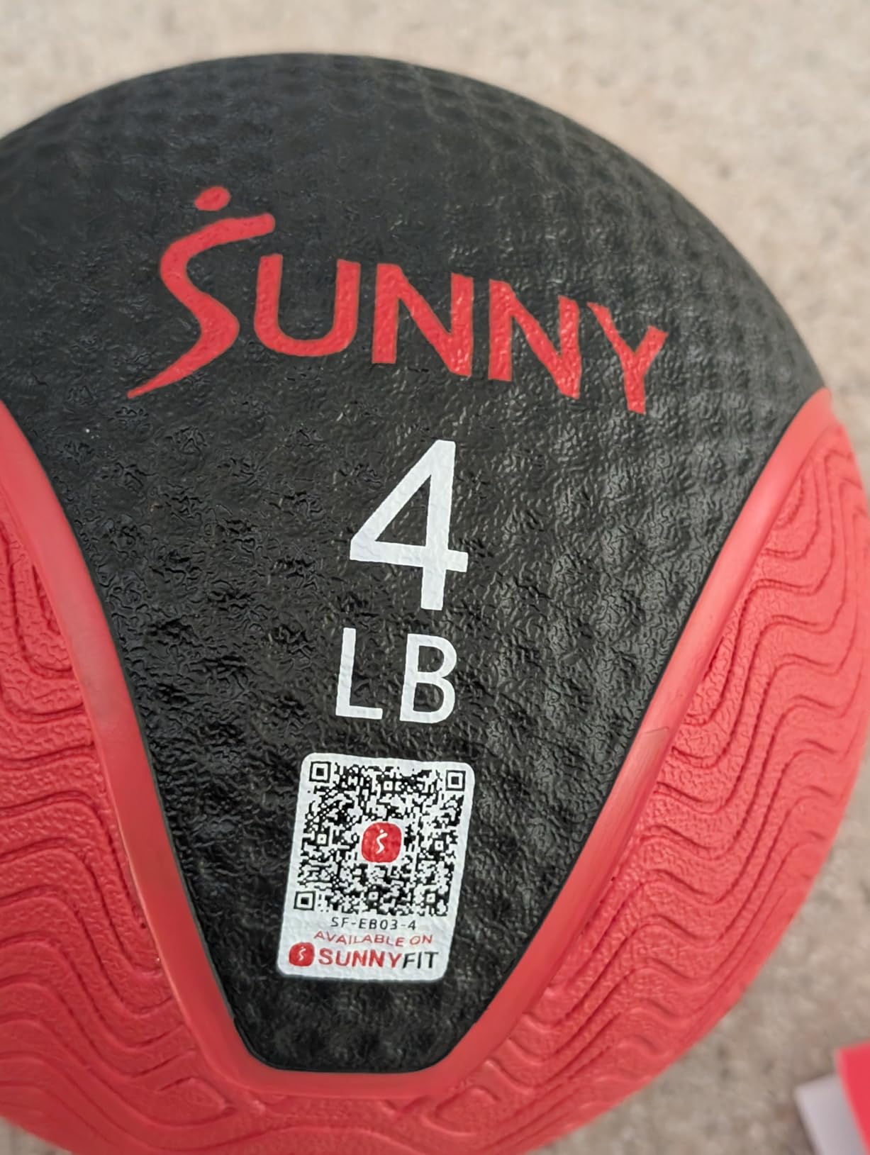 Sunny Health & Fitness Medicine Ball with Premium Dual Textured Grip | 4-30LB Weighted Rubber Medicine Ball, Bouncing Wall Ball, Slam Ball Workouts, Throws Squats Core Strength Training customer photo 2