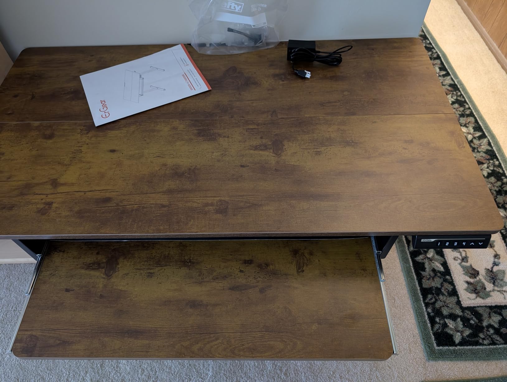 ErGear Electric Standing Desk with Keyboard Tray, 44x24, Vintage Brown customer photo 1
