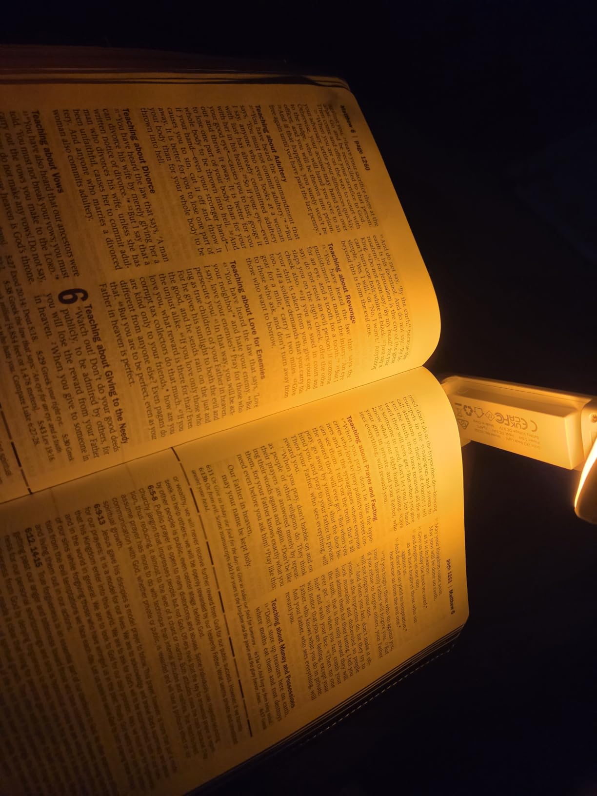 Gritin Book Light Rechargeable, Clip on LED Reading Light for Books in Bed | Eye Caring 3-Color & 5-Brightness, Stepless Dimming, Long Lasting, Compact Size Flexible Book Lamp for Bookworms customer photo 2