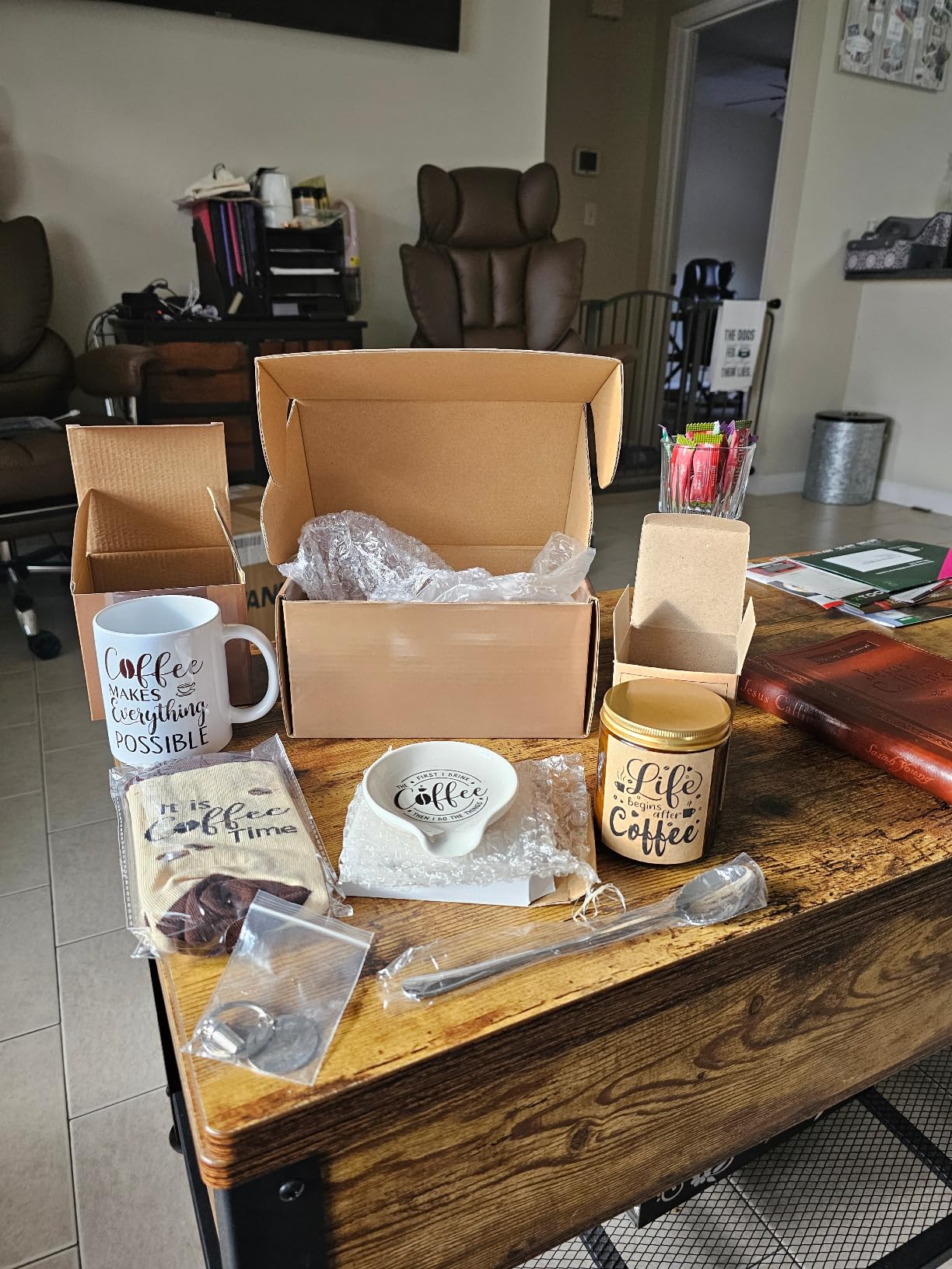 iAOVUEBY Coffee Gifts, 6PCS Coffee Gift Basket, Coffee Lover Gift Set Includes Coffee Mug Spoon Rest Holder Coffee Socks Keychain customer photo 2