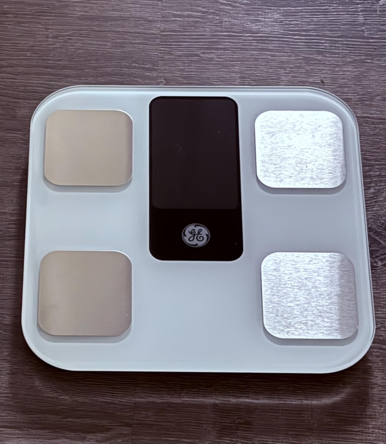 GE Smart Scale for Body Weight, BMI, Body Fat, Muscle Mass, Large Display | 14 Metrics Body Composition Scale for Bathroom, 5.3-inch Screen, Accurate Weighing with Bluetooth Sync, Black customer photo 1