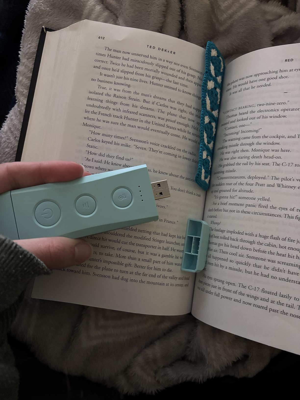 Glocusent USB Rechargeable Book Light, Portable Clip-on LED Reading Light | 3 Amber Colors & 5 Brightness Dimmable, Bookmark, Eye-Caring, Compact Gift for Women Book Lovers customer photo 1