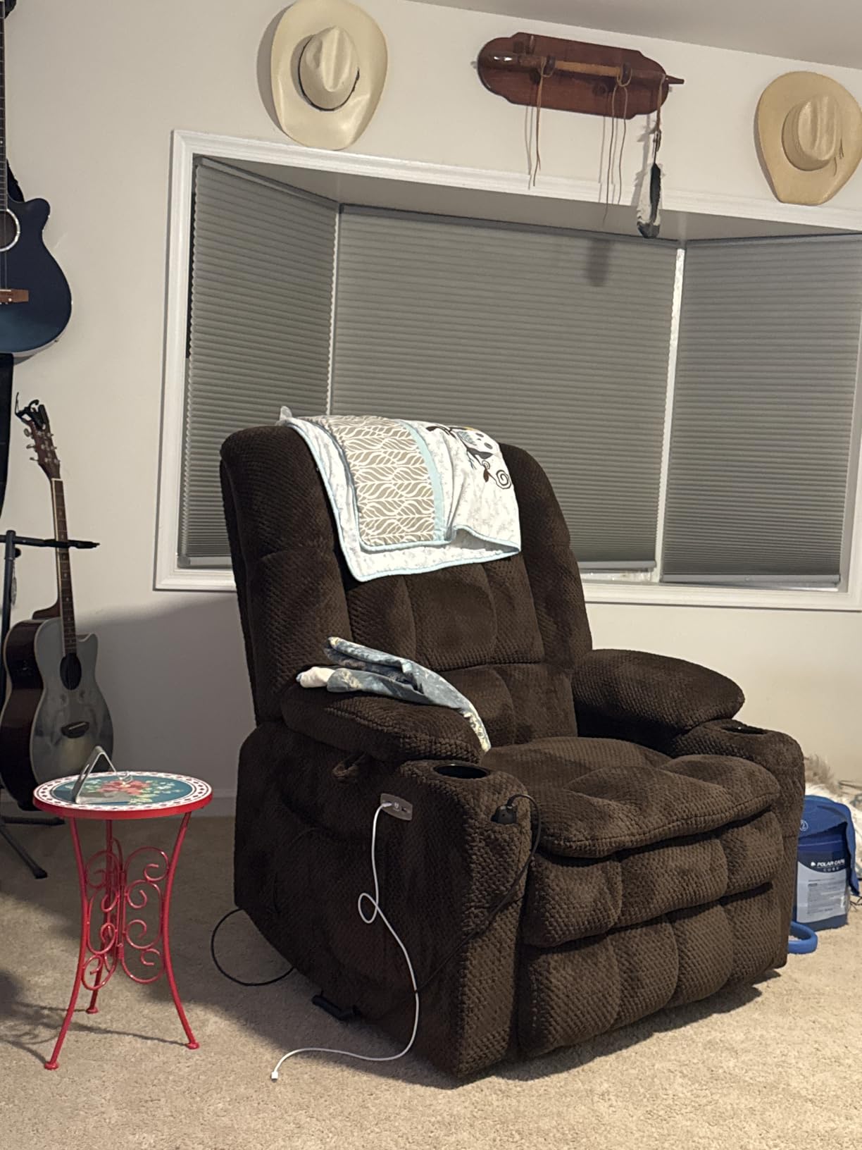 MCombo Large Dual Motor Power Lift Recliner Chair for Elderly, Zero Gravity Lift Chair with Heat and Massage, Infinite Position Lay Flat Recliner, USB Ports, Cup Holders, Fabric 7896 (Large, Mocha) customer photo 1