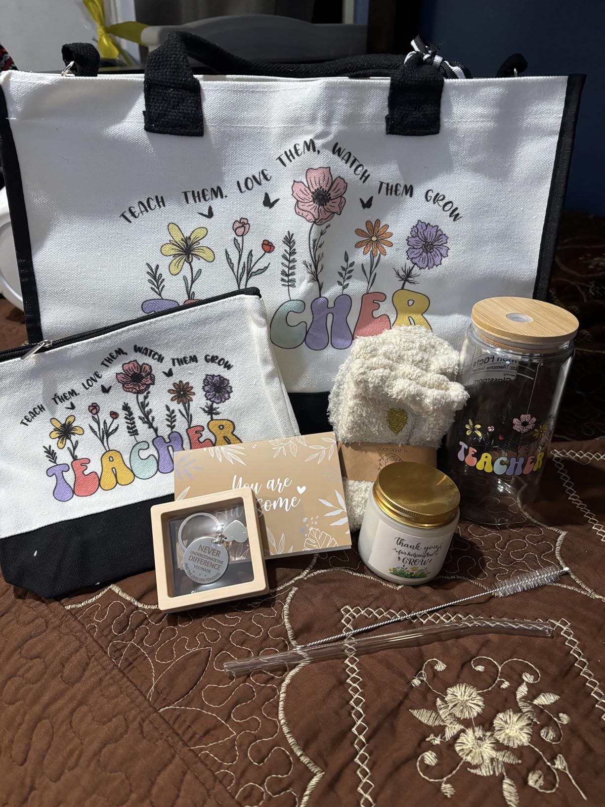 iAOVUEBY Retirement Gifts for Woman 2026, Best Cool Retirement Gifts for Women Coworker Teacher Nurses Boss Friends Mom Grandma Retirees Gift Basket, Happy Retire Gift Idea customer photo 2