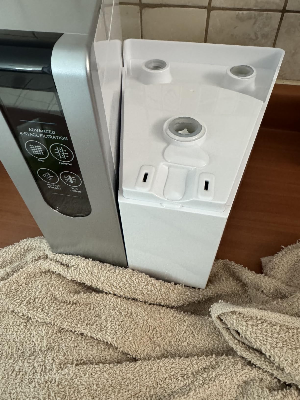 AquaTru Water Purification Unit - Certified NSF/ANSI Standards, Removes 84 Contaminants, No Plumbing Required, Cost-Effective, Environmentally Friendly customer photo 2
