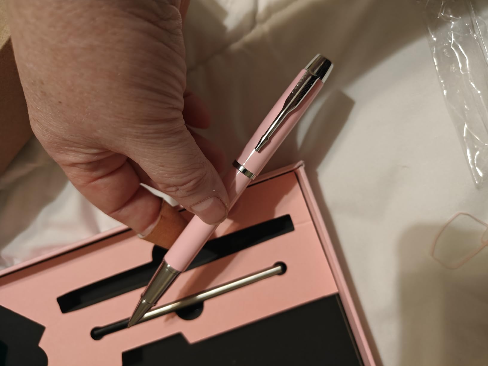 A5 Leather Journal for Women Men, Hardcover Notebook Set with Pen, Pink | 360 Pages 100GSM Lined Paper, Includes 6 Heart Bookmarks, Gift Box & Bag. Birthday, Graduation, Christmas, Appreciation Gifts customer photo 2