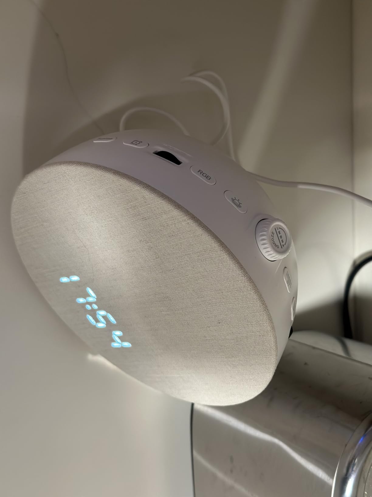 Sunrise Alarm Clock with Sounds Machine: Gentle Gradual Wake Up Light for Heavy Sleepers | Relieve Anxiety Dimmable Clock with Bluetooth Memory for Bedroom - White Noise Machine with 30 Sleep Sounds customer photo 1