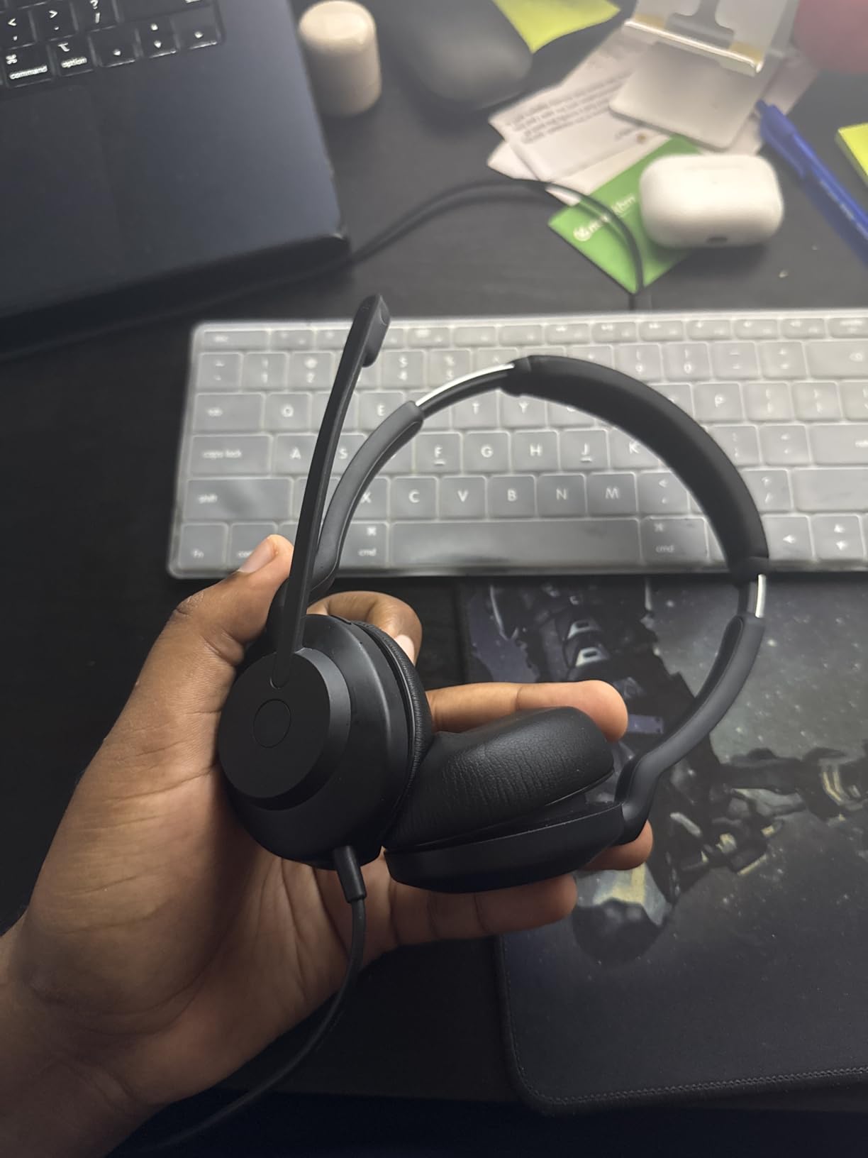Evolve2 30 SE (2025 Version) Wired Dual-Ear Headset with Microphone for Work - Computer Headset - New USB-A and USB-C Cable - Goes with All Online Meeting Platforms - Black customer photo 1