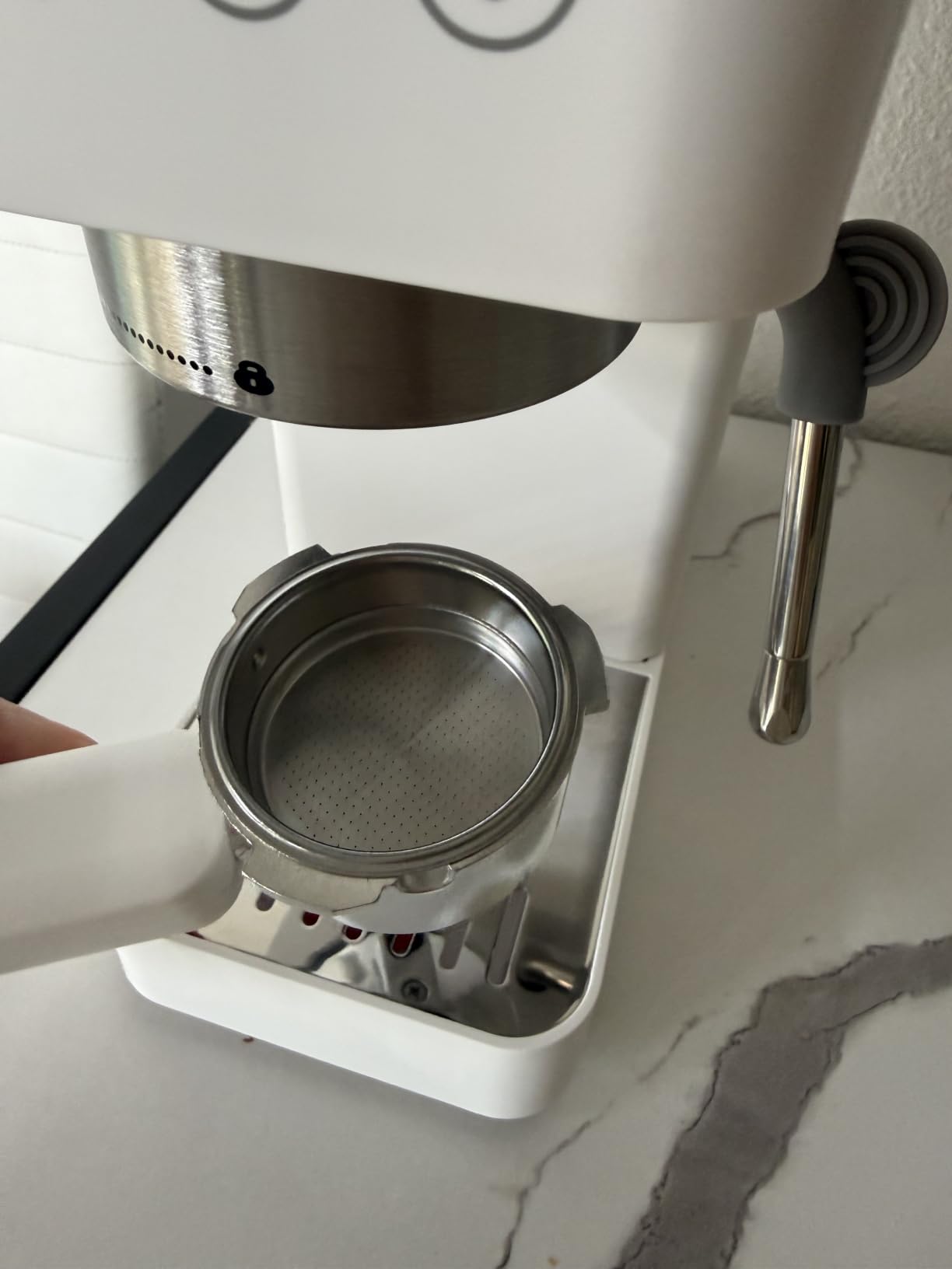 AMZCHEF Compact Espresso Machine 20 Bar, Easy One-Touch Brewing, 30s Heat-Up, PID Control customer photo 2
