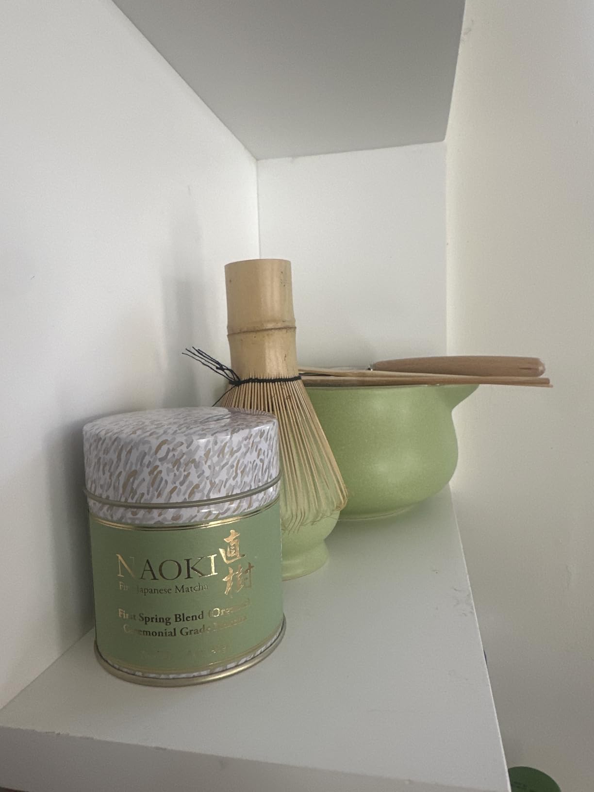 Nucookery Matcha Set with 18oz Ceramic Bowl Bamboo Whisk Kit 5pcs, White | Cute Japanese Matcha Whisk Set with Spout Chawan, Chasen, Scoop, Sifter Holder customer photo 1