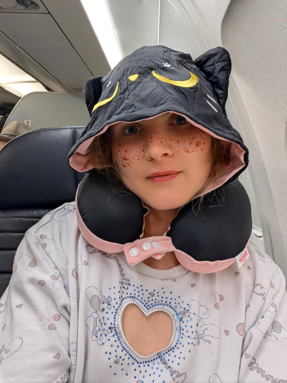 Mewaii Travel Neck Pillow, Airplane Pillow with Hood, Memory Foam, Gray - Neck Support, Reversible, Adjustable Strap, Washable Cover, Cat-Ear Hood, Storage Bag, for Flights, Adults & Teens customer photo 2
