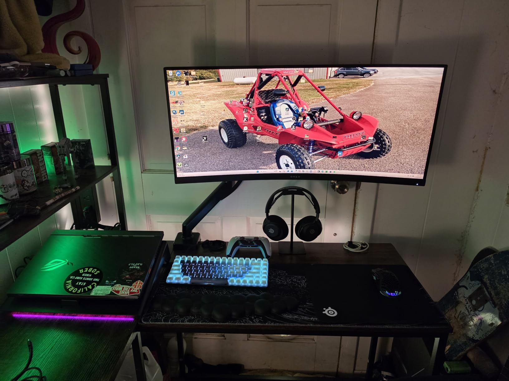 Acer Single Monitor Mount, Fully Adjustable Monitor Arm Fits 17 to 34 Inch Screens, Gas Spring VESA Mount with C-Clamp & Grommet Base, Computer Desk Arm with Tilt Swivel Rotate Supports 4.4-19.8 lbs customer photo 1