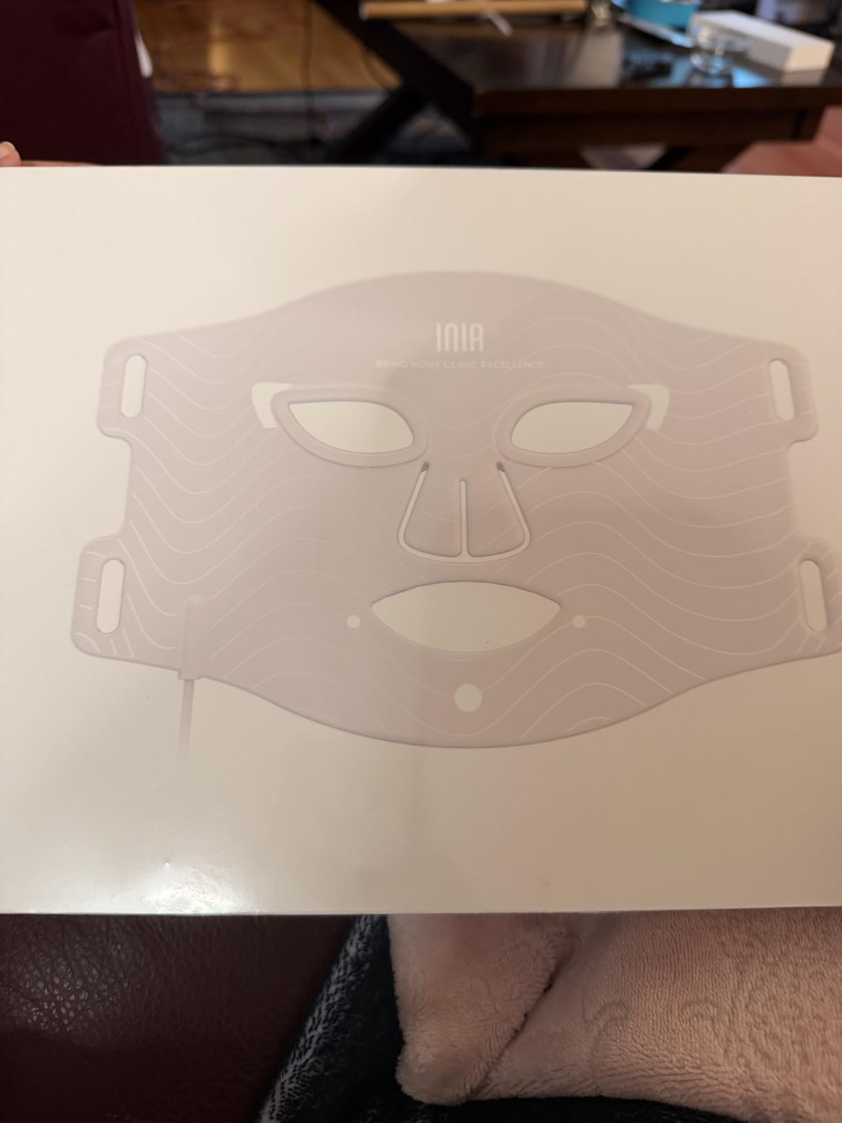 INIA Red Light Therapy Mask for Face, 850nm NIR, Red/Blue LED Light 4 Modes | Visible Results in Just 4 Weeks, 220 LEDs, 105mW/cm2 Output, 2600mAh Rechargeable Battery, 10-30min Timer, Auto Shut-off customer photo 2